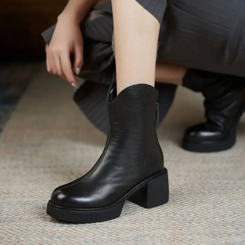 2025 new soft leather women's boots plus velvet leather warm short boot thick soles mid-tube fashion all winter popular shoes Black Boots