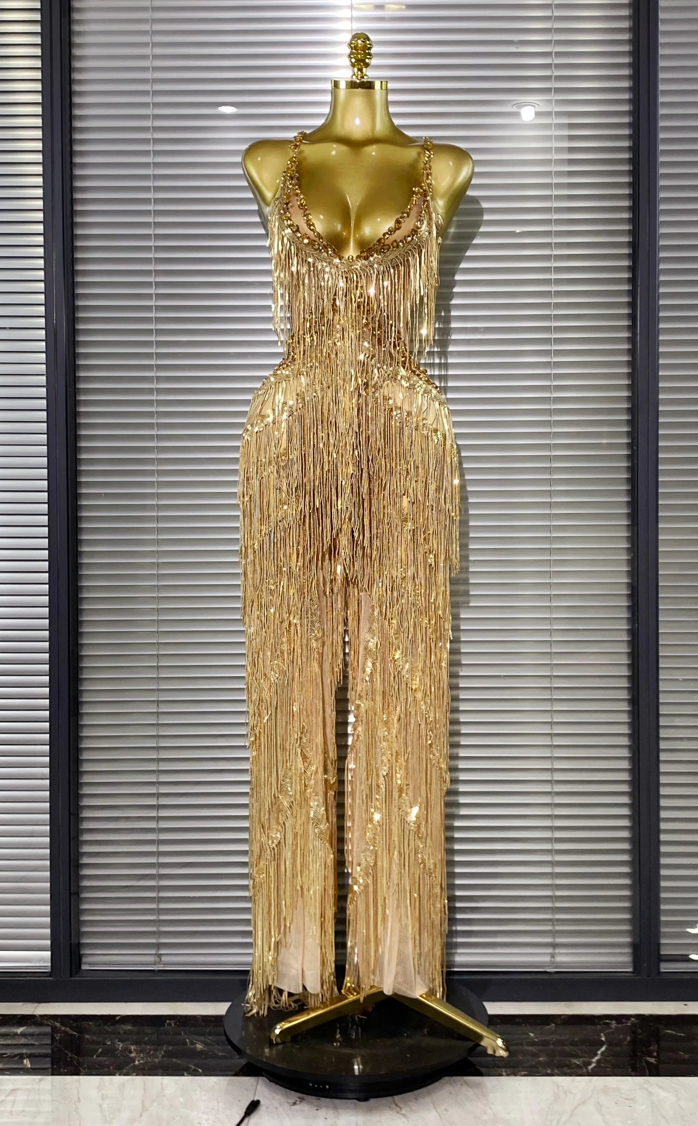 Golden Sequins Tassle Sexy V-Neck Hollow Out Jumpsuit Fashion Woman Woman Party Outfit Stage Performance Costume