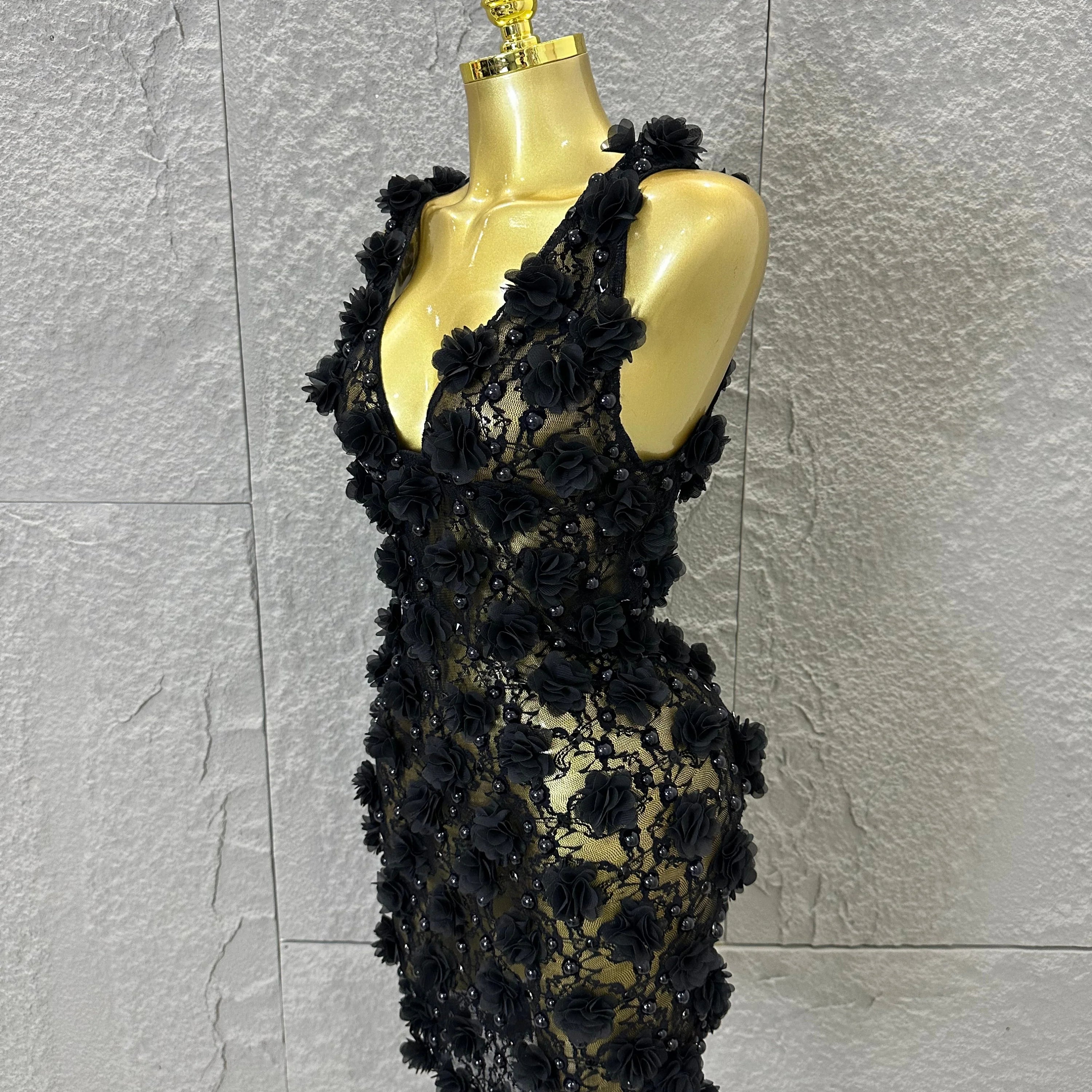 Luxury Black Sheer Mesh Floral Appliqué Mini Dress Deep V Neck Fitted Bodycon Formal Dinner Cocktail Event Party Dress