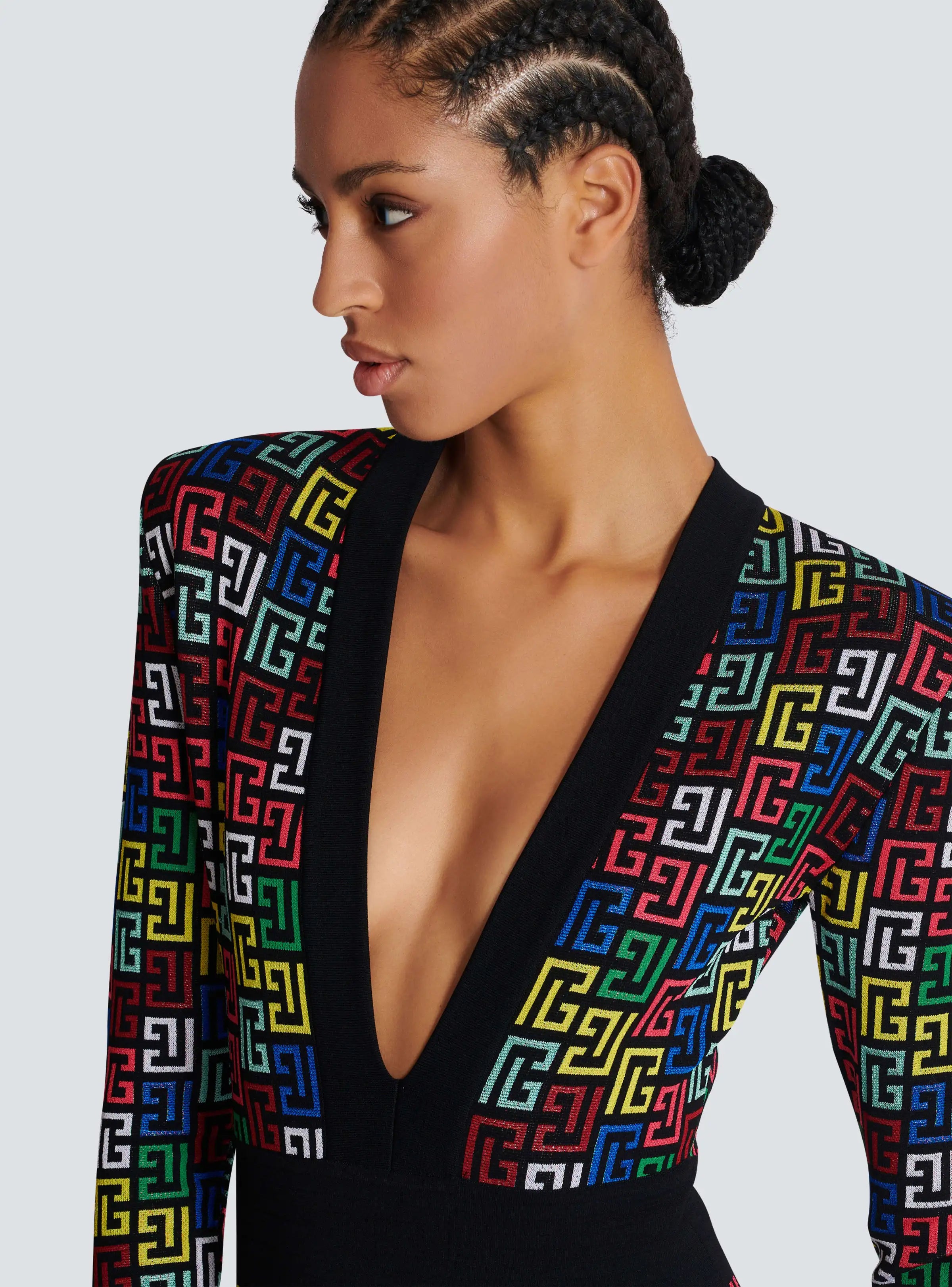 2024 Women Long Sleeve Deep V-Neck Bodycon Mini Jacquard Bandage Dress Elegant Evening Party Cocktail Outfit