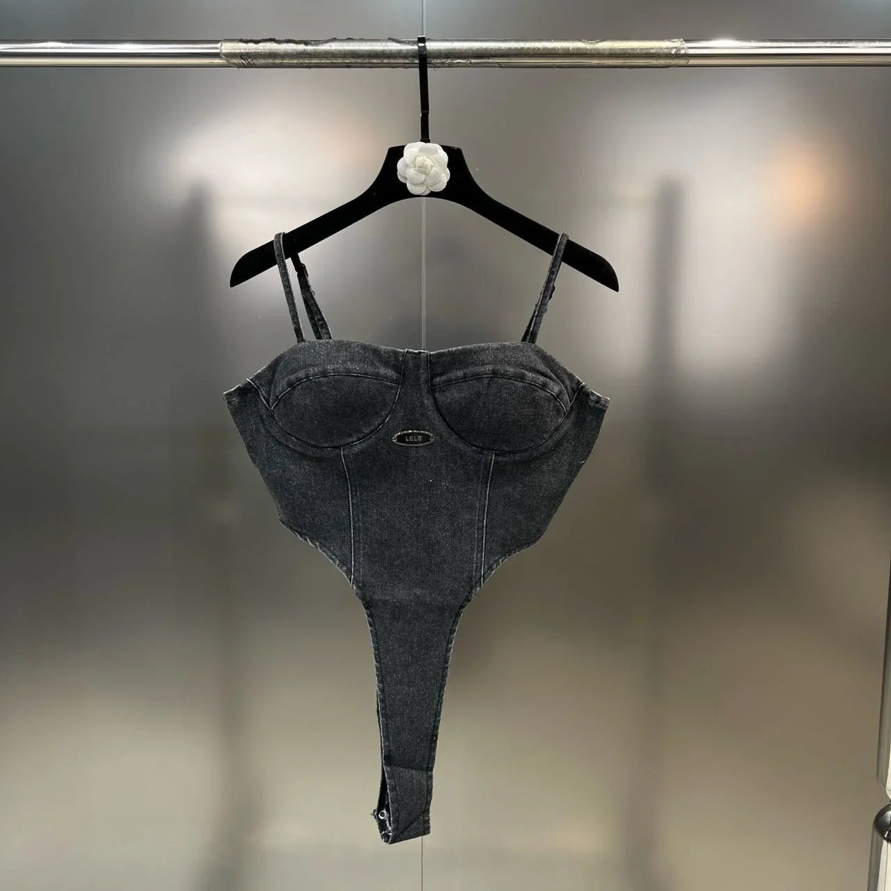 DEAT Sexy Strapless Jumpsuit Vintage Off Shoulder Denim Sling Women Solid Color Streetwear Personality Tops Spring 11XX2290 Grey