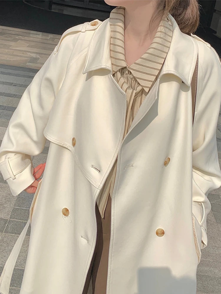 Lautaro Spring Autumn Long Trench Coat for Women Raglan Sleeve Double Breasted Elegant Stylish Chic Luxury Designer Clothes 2025 Milk white