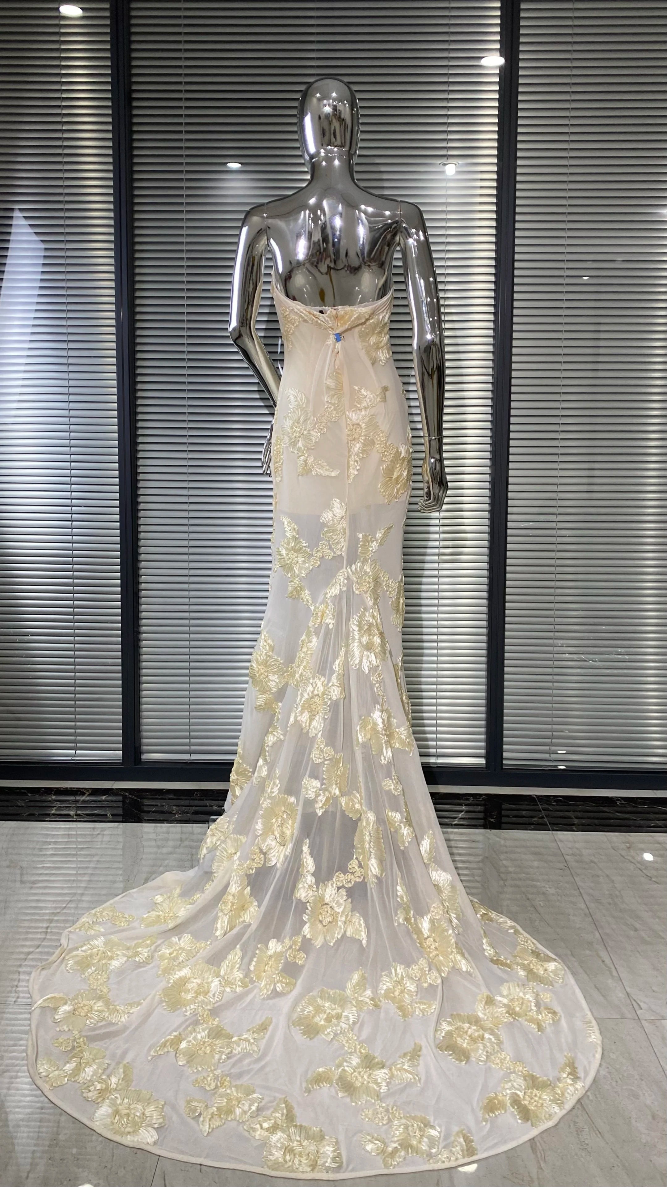 Top Quality Women Sexy Strapless Embroidery Floor-length Maxi Dress Celebrate Evening Party Prom Cocktail Outfit Wholesale