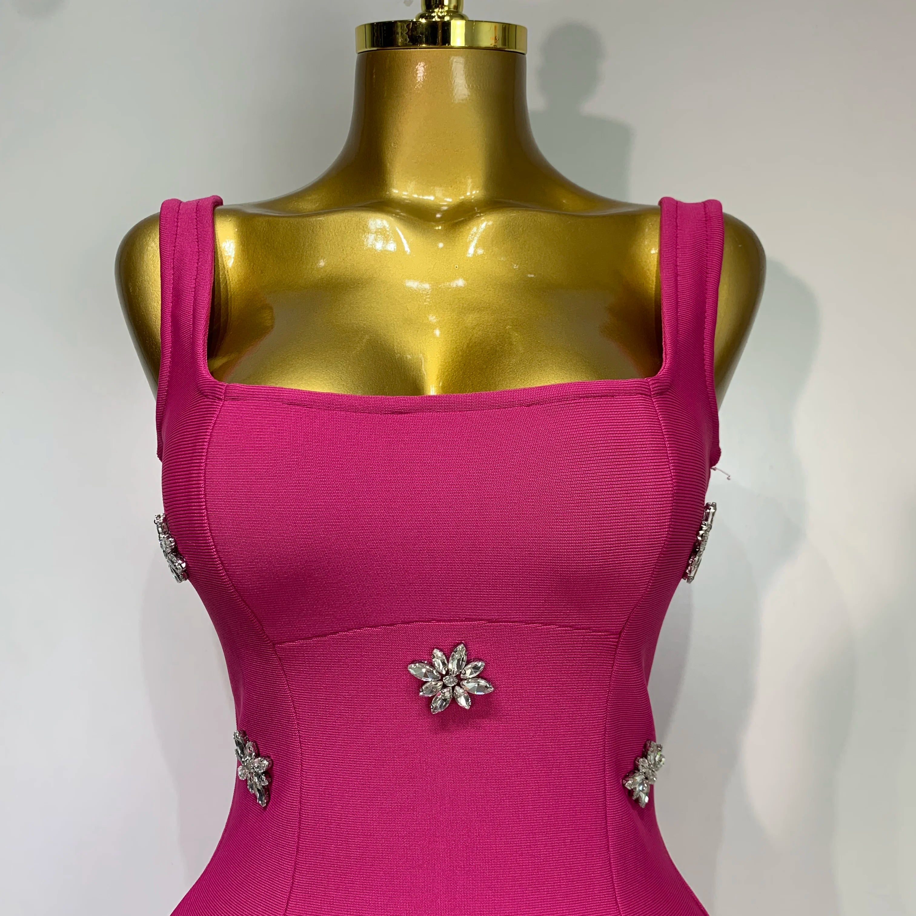 Shining Diamonds Sleeveless Sexy Bodycon Mini Bandage Dress Ruffles Celebrate Evening Party Luxury Birthday Outfit Vestido