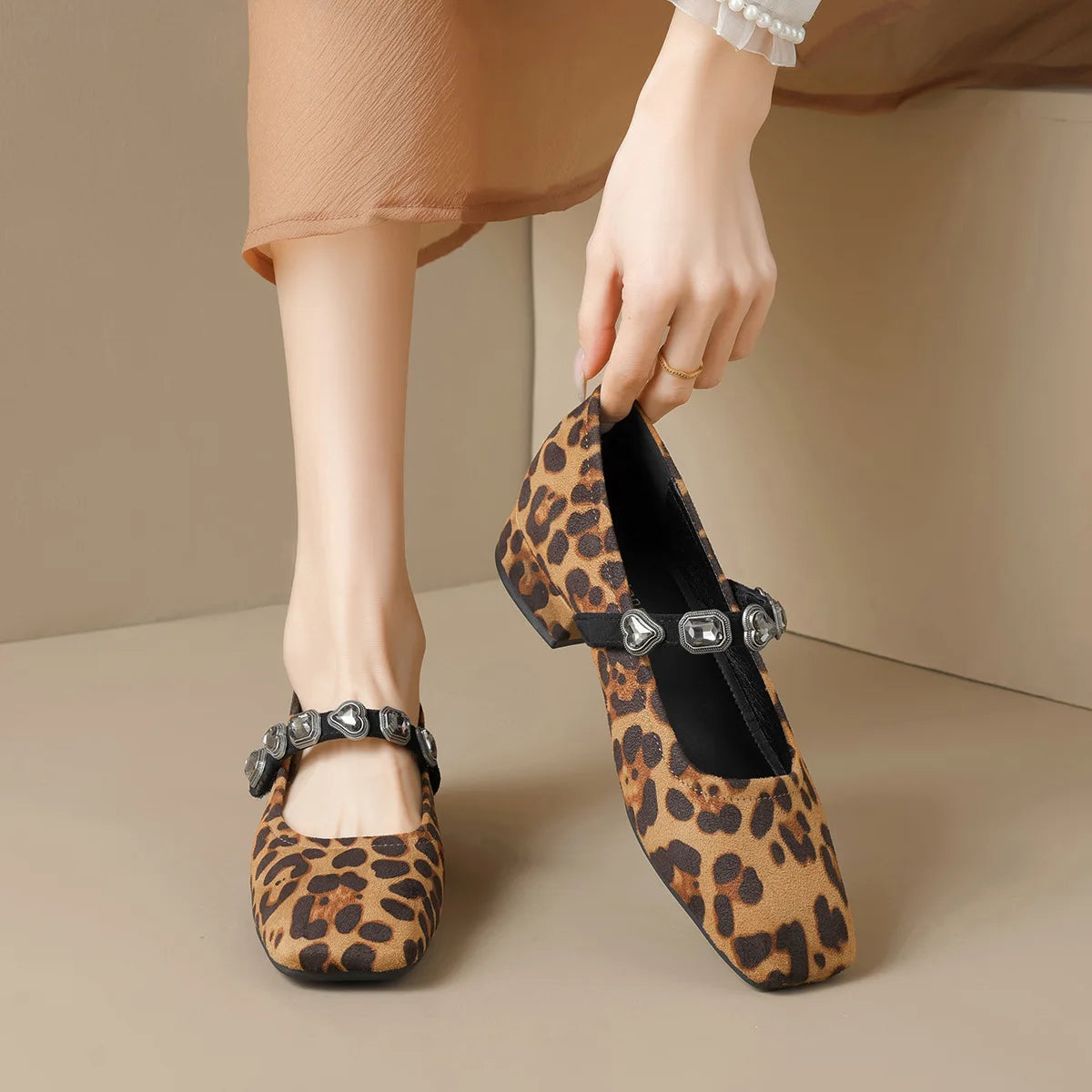 New spring women's shoes Leopard print design Mary Jane shoes Women's casual high heels and boat shoes Office and party wear