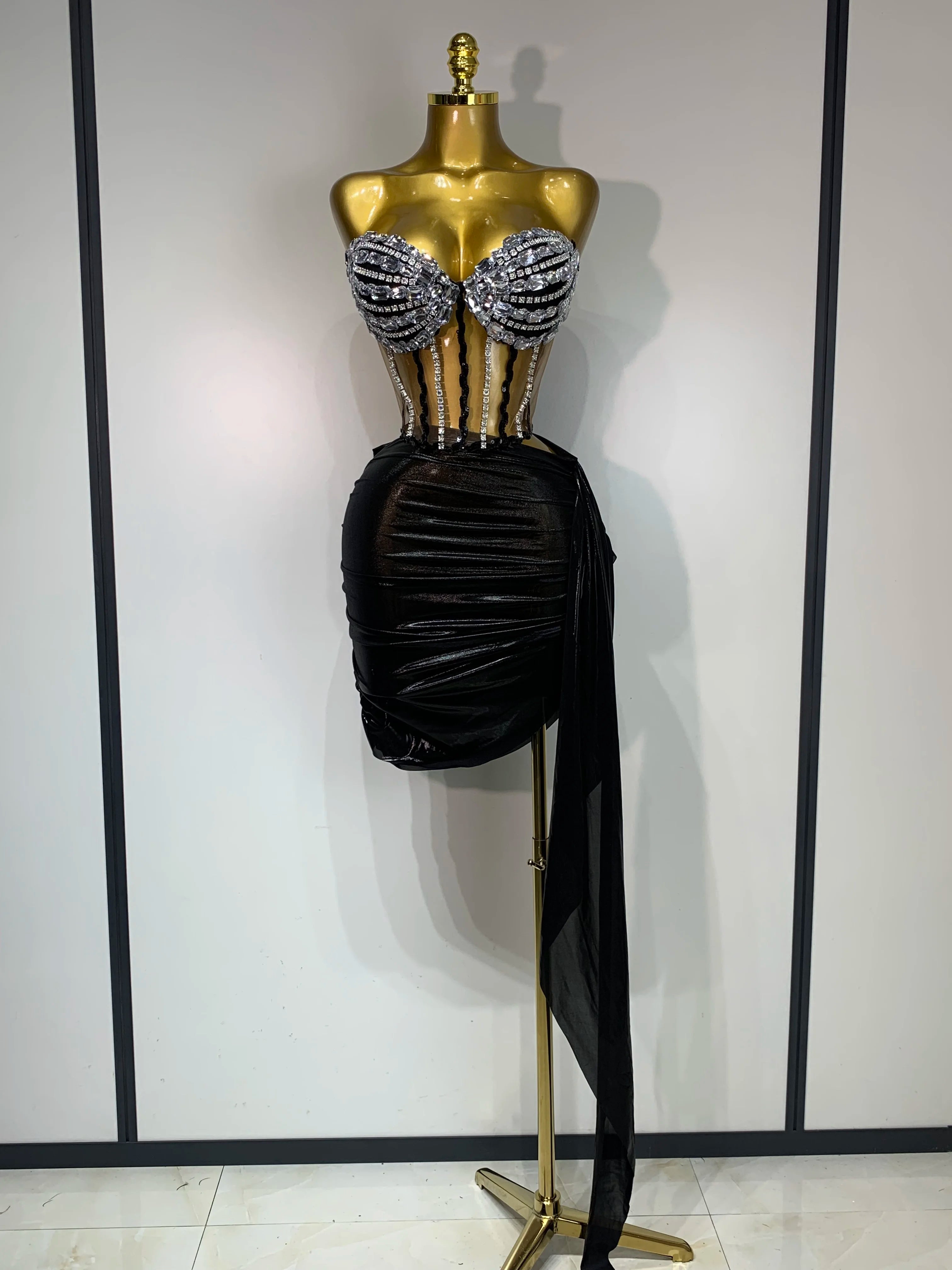 Sexy Two Pieces Top Skirt Sets Sparkly Diamonds See Through Stage Outfit Designer Performance Party Nightclub Birthday Dress black