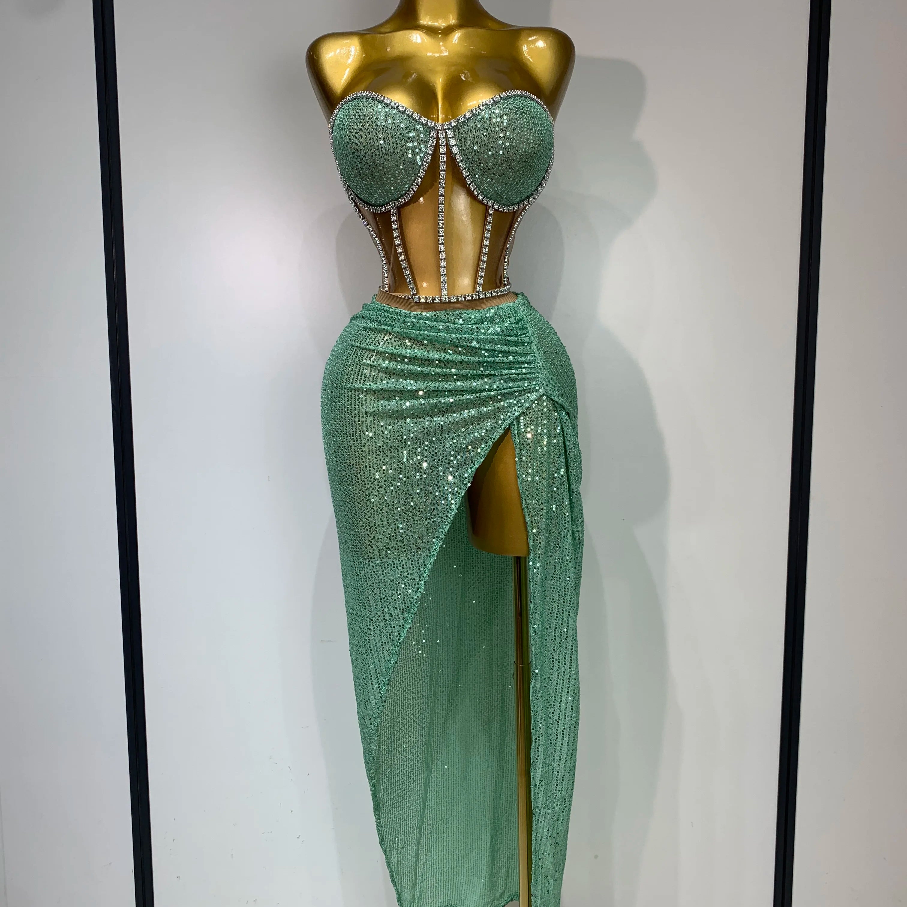 Women Sexy Nightclub Skirt Sets Strapless Diamonds Sequines Two Piece Sets Gogo Performance Outfit Evening Party Birthday Dress green