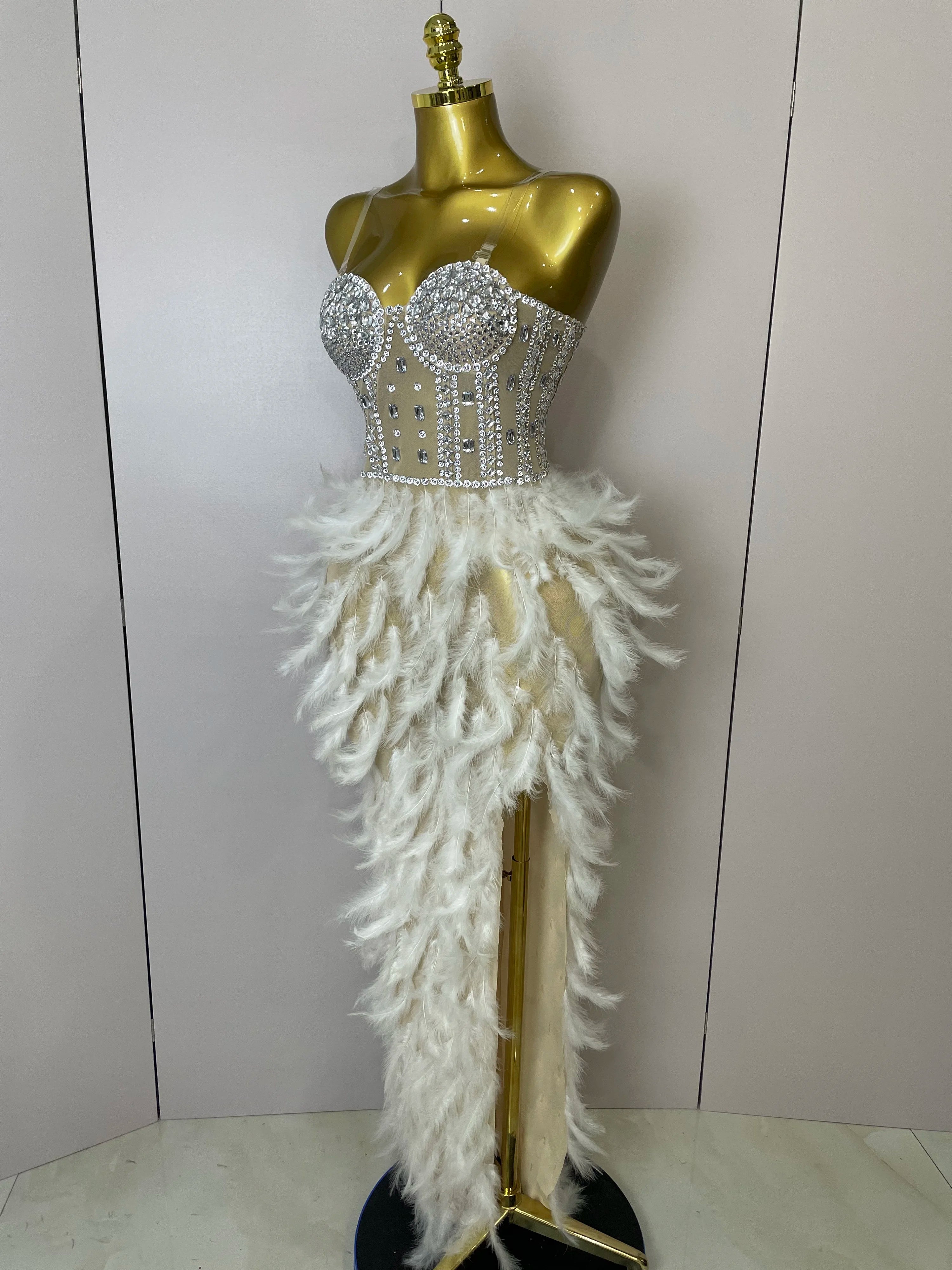 Stock 2025 Women Sexy Sparkly Rhinestone Mesh Feather Long Dress Elegant Evening Party Celebrate Birthday Performance Costume
