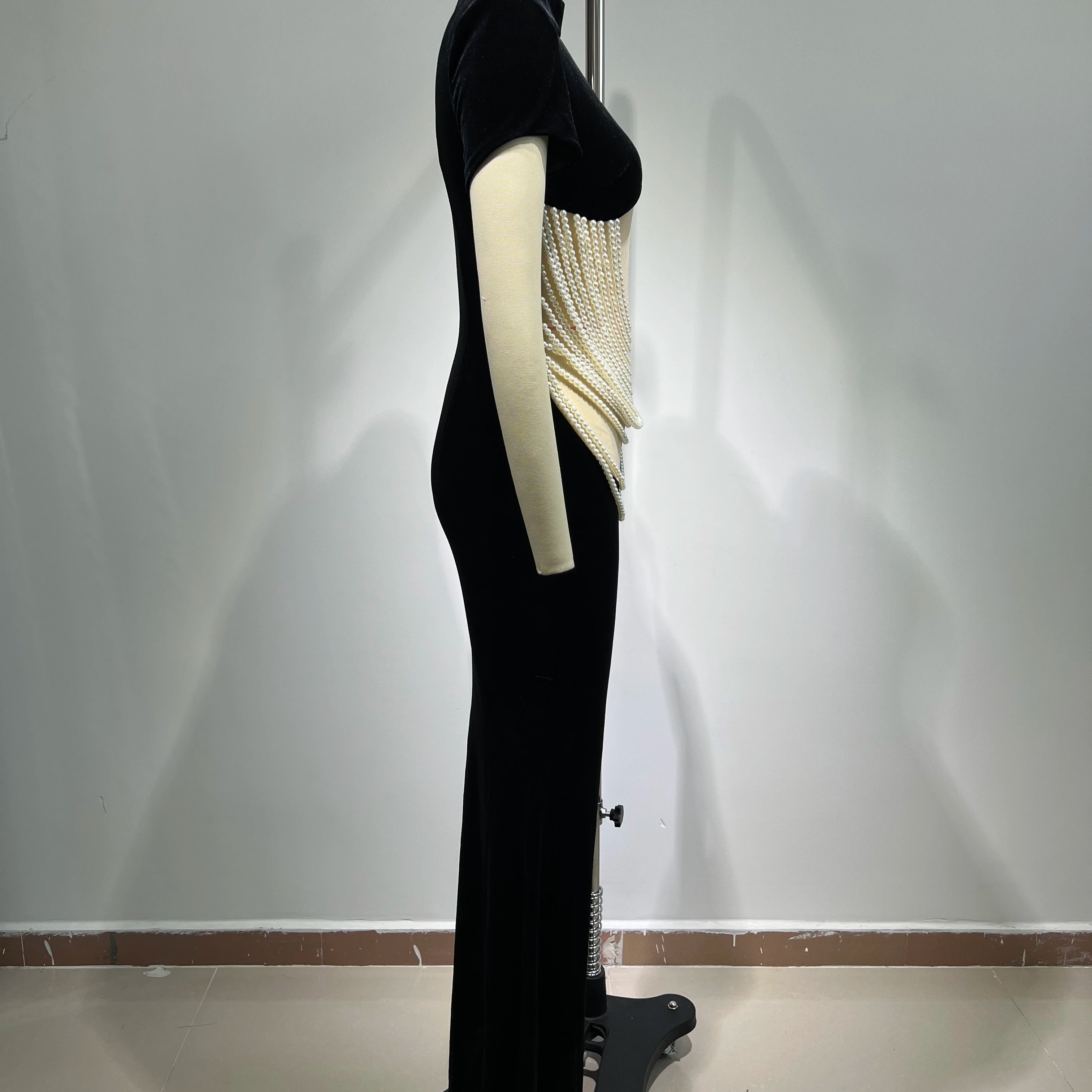 Pearl String Sexy Hollow Out Black Velvet Long Dress Elegant Woman Evening Party Dress Red Carpet Goddess Vestido