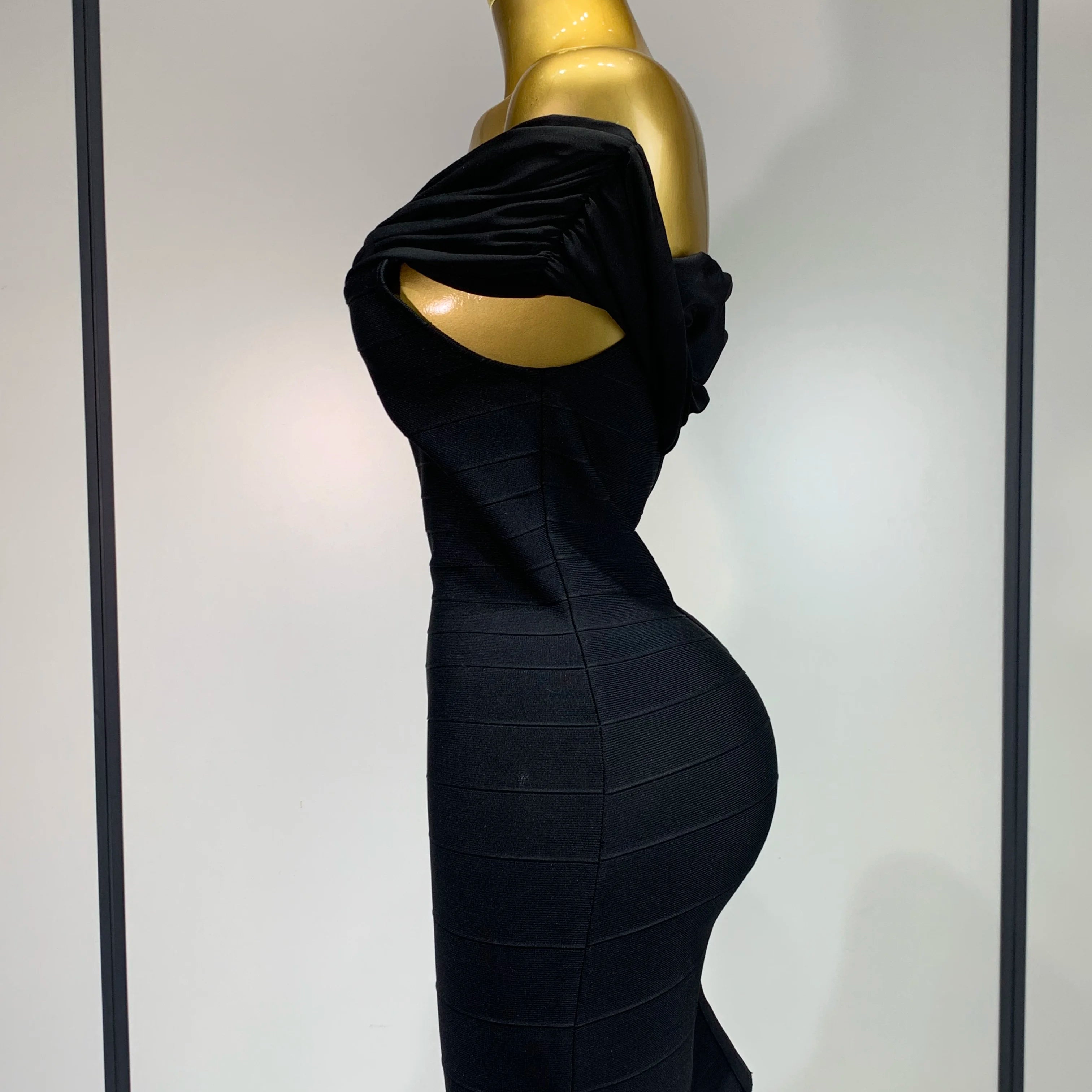Fashion Sexy Strapless 2025 Black Off-shoulder Mini Bodycon Bandade Dress Celebrity Cocktail Party Luxury Birthday Club Dresses
