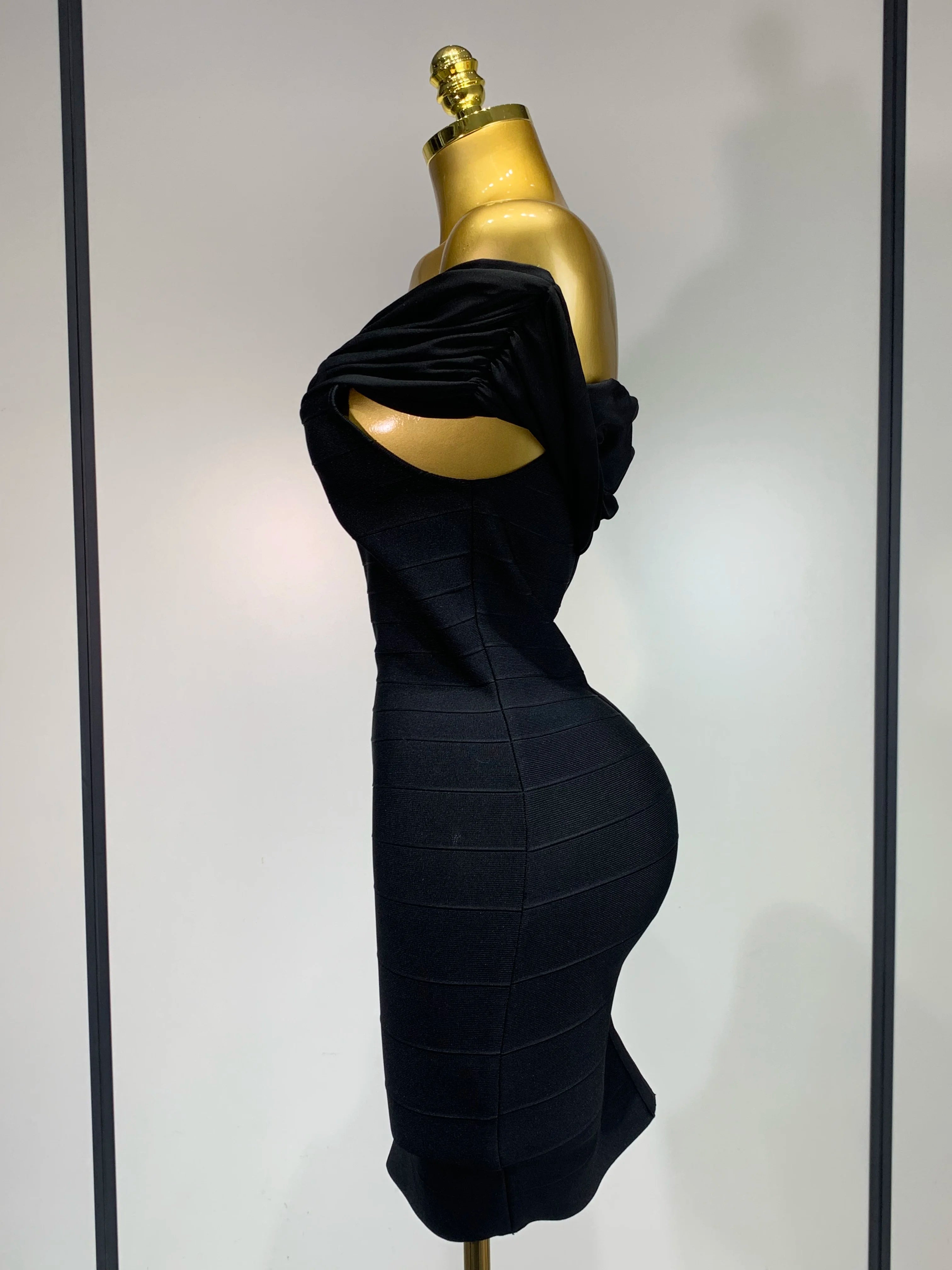 Fashion Sexy Strapless 2025 Black Off-shoulder Mini Bodycon Bandade Dress Celebrity Cocktail Party Luxury Birthday Club Dresses