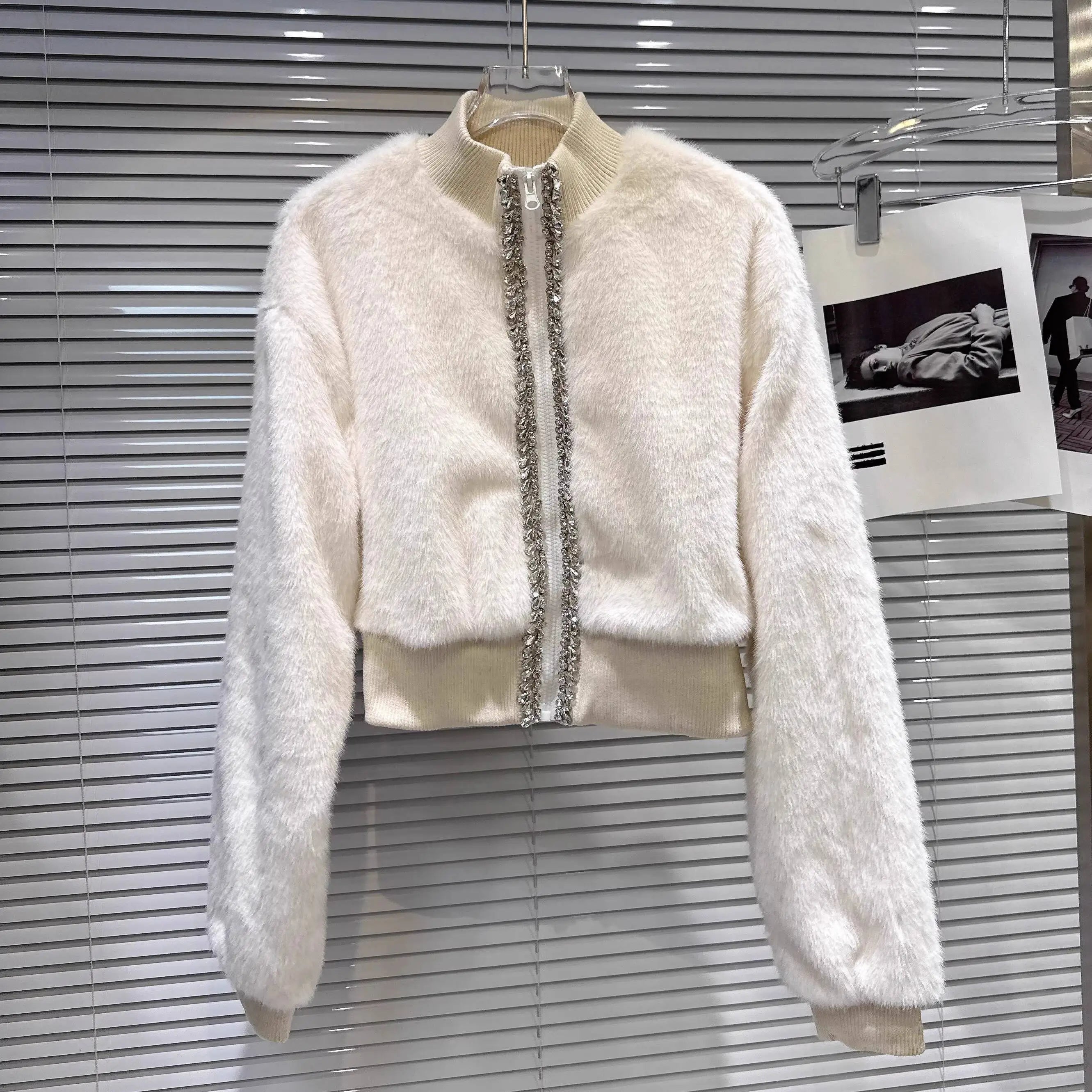Winter New Fashion Rhinestone Edge Plush Cotton-Padded Short Jacket For Women High Waist Zipper Coat Female 11A07454 Milky White One Size