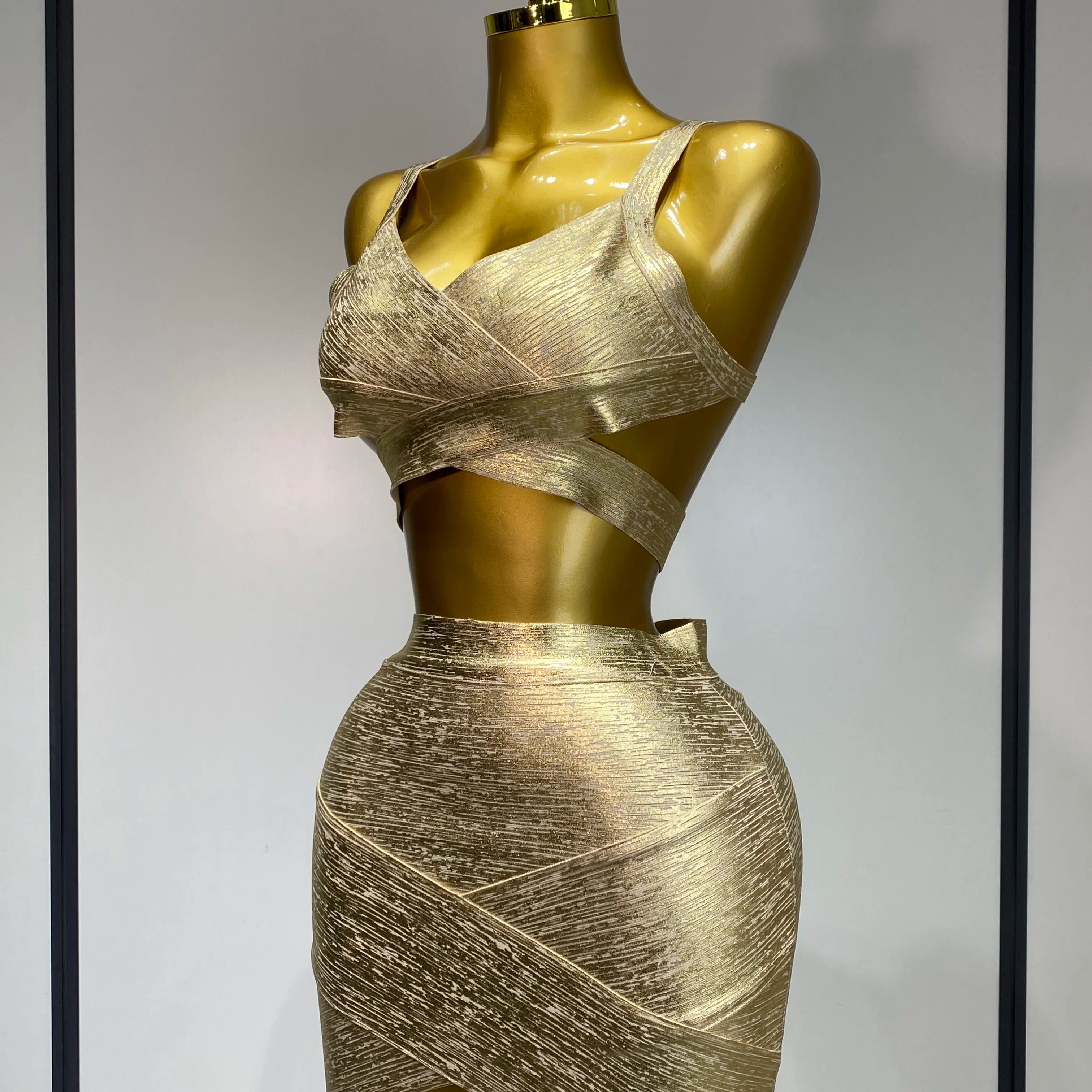 2025 New Summer Sexy V Neck Gold Bandage Two Pieces Set Women Charming Celebrity Bodycon Skirt Suits Club Birthday Vestido