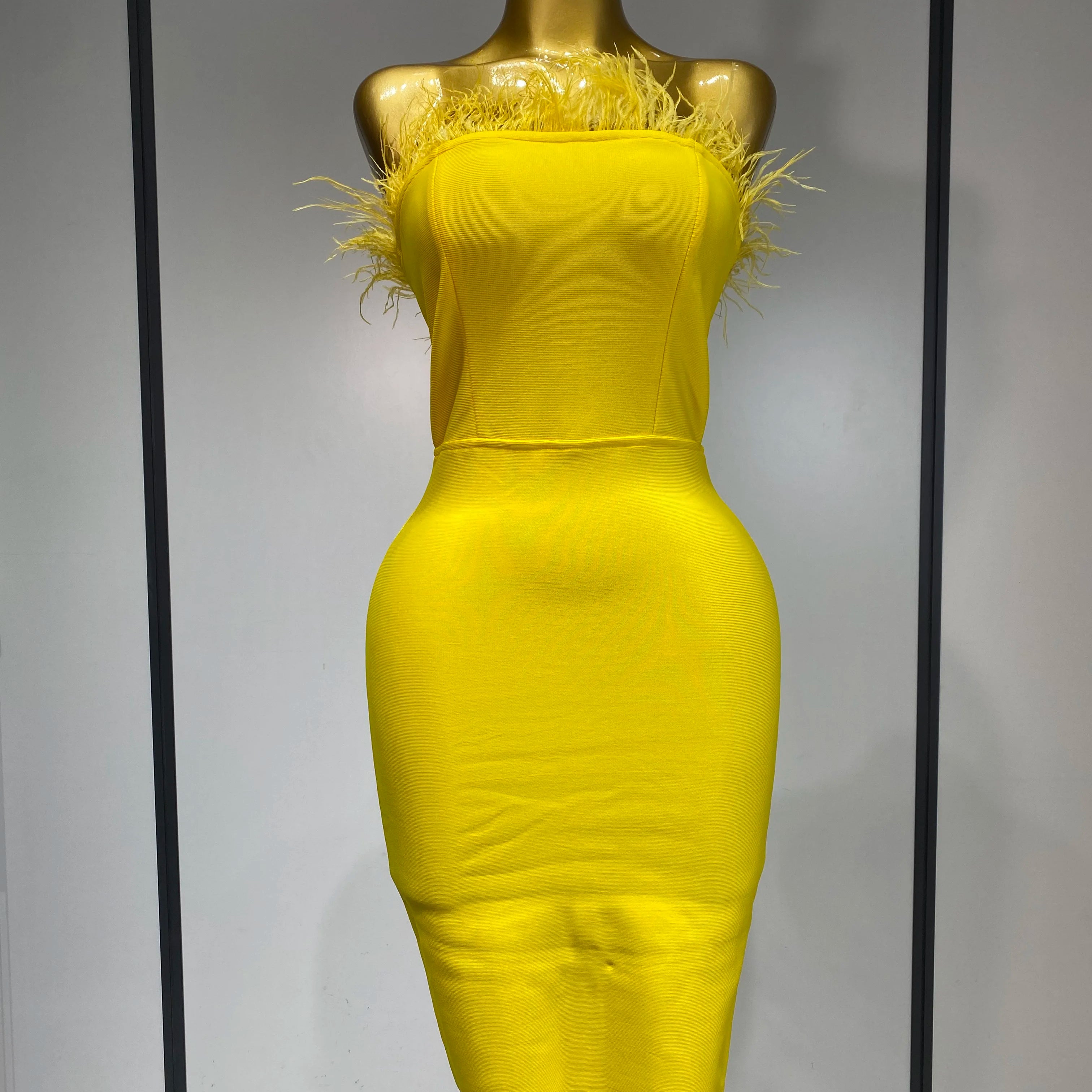 Women Sexy Backless Yellow Bodycon Bandage Dress Strapless Celebirty Elegant Feather Dresses Luxury Birthday Club Party Outfit Yellow