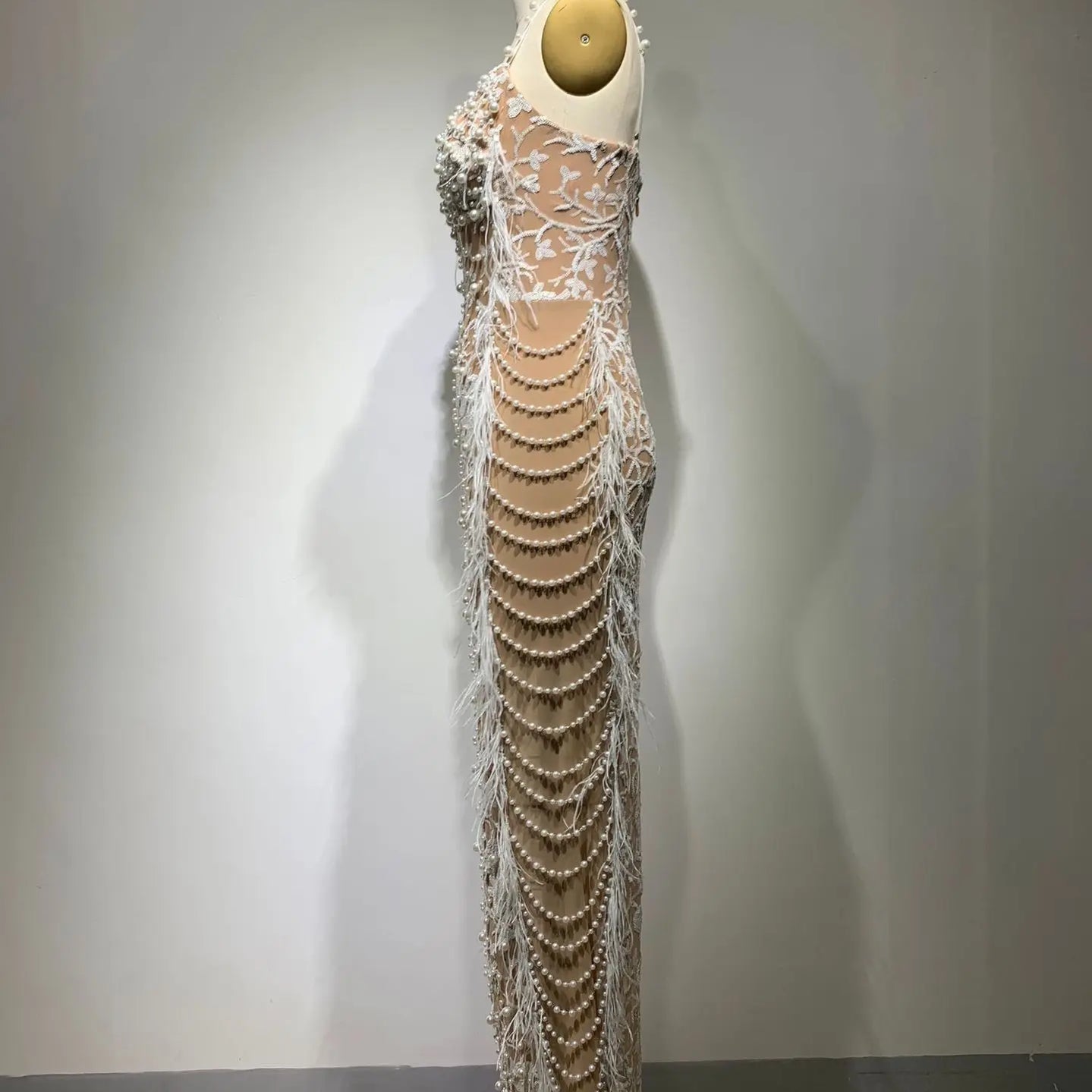 Gorgeous Feathers Beading Spaghetti Strap Bodycon Long Dress Woman Evening Dress Celebrity Birthday Party Outfit