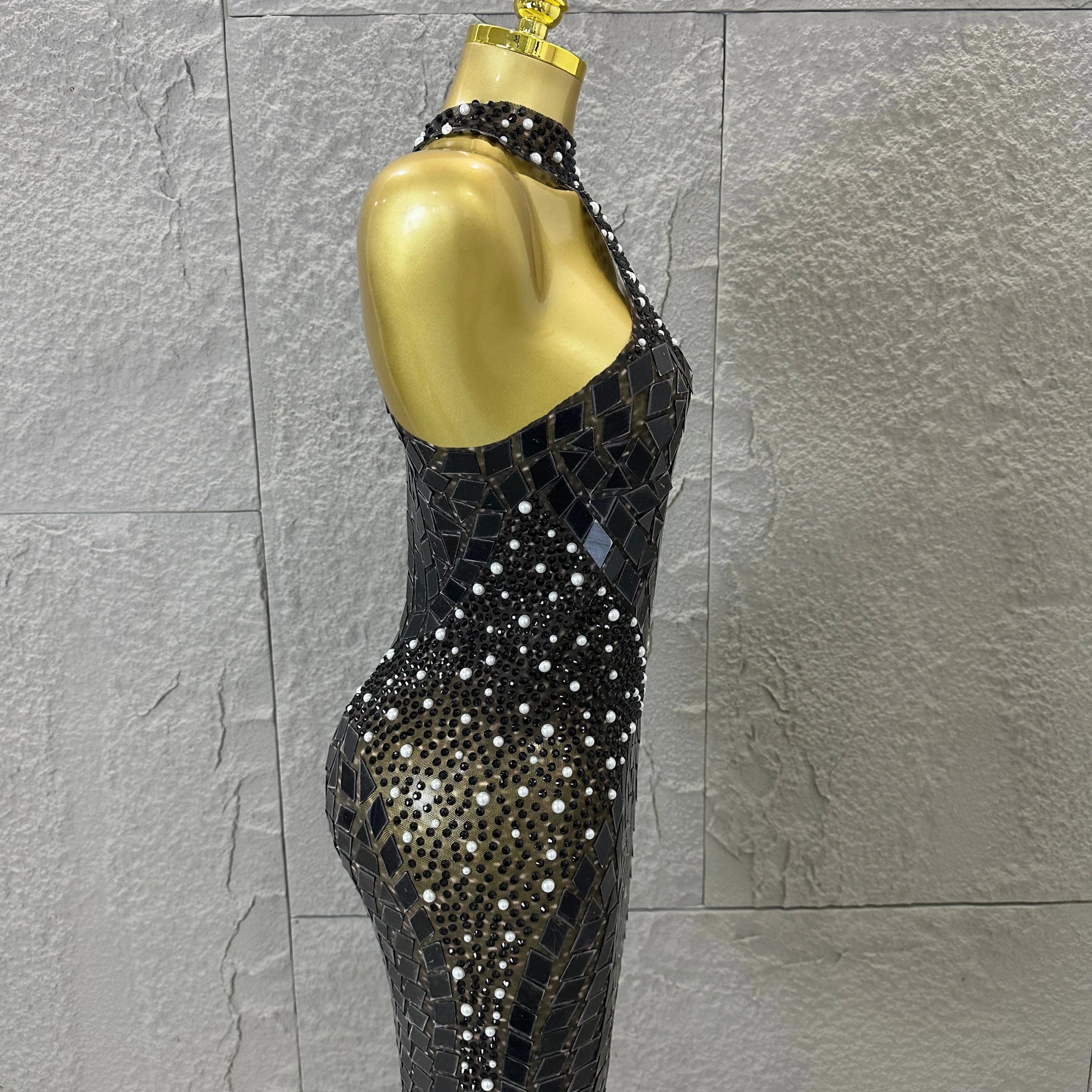 Luxury Black Gold Red Halter Neck Bandage Mini Dress Diamond Mirror Pearl Embellished Bodycon Formal Evening Gown