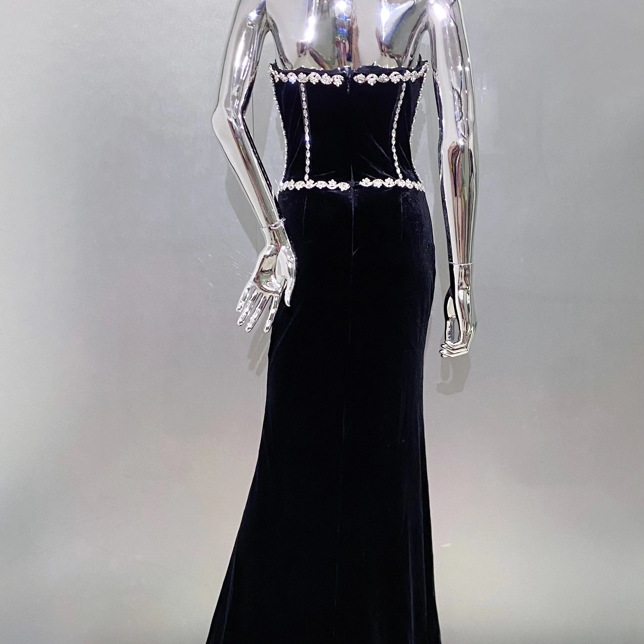 2025 Luxury Shining Diamond Halter Black Velvet floor Lenght Evening Dress Celebrity Birthday Party Outfit Performance Costume