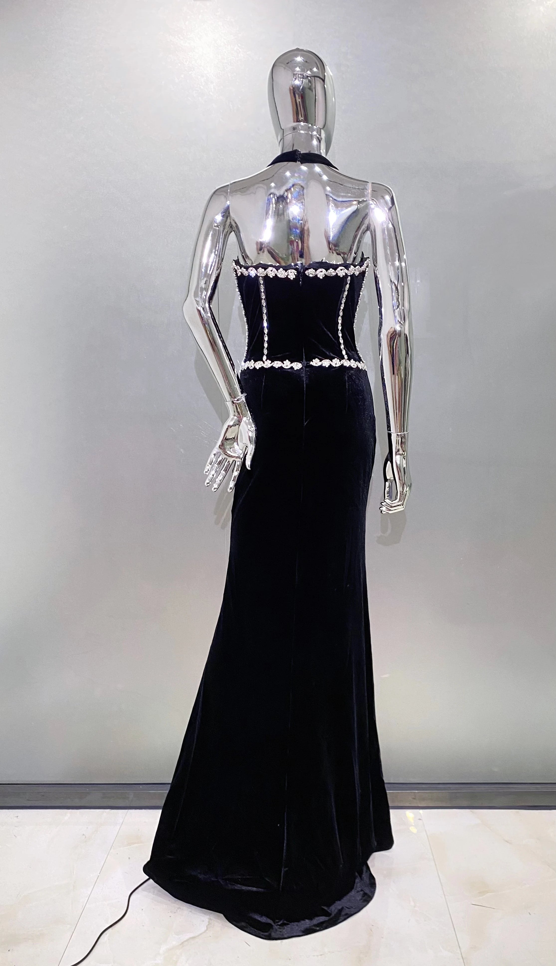 2025 Luxury Shining Diamond Halter Black Velvet floor Lenght Evening Dress Celebrity Birthday Party Outfit Performance Costume