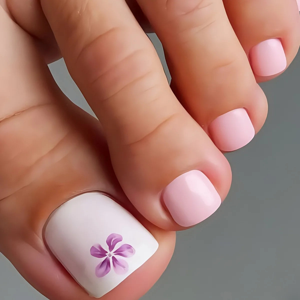 24pcs Summer White False Toenails Ins Simple Flowers Fake Toenails Tips Wearable Detachable Glossy Square Press on Toe nails 2