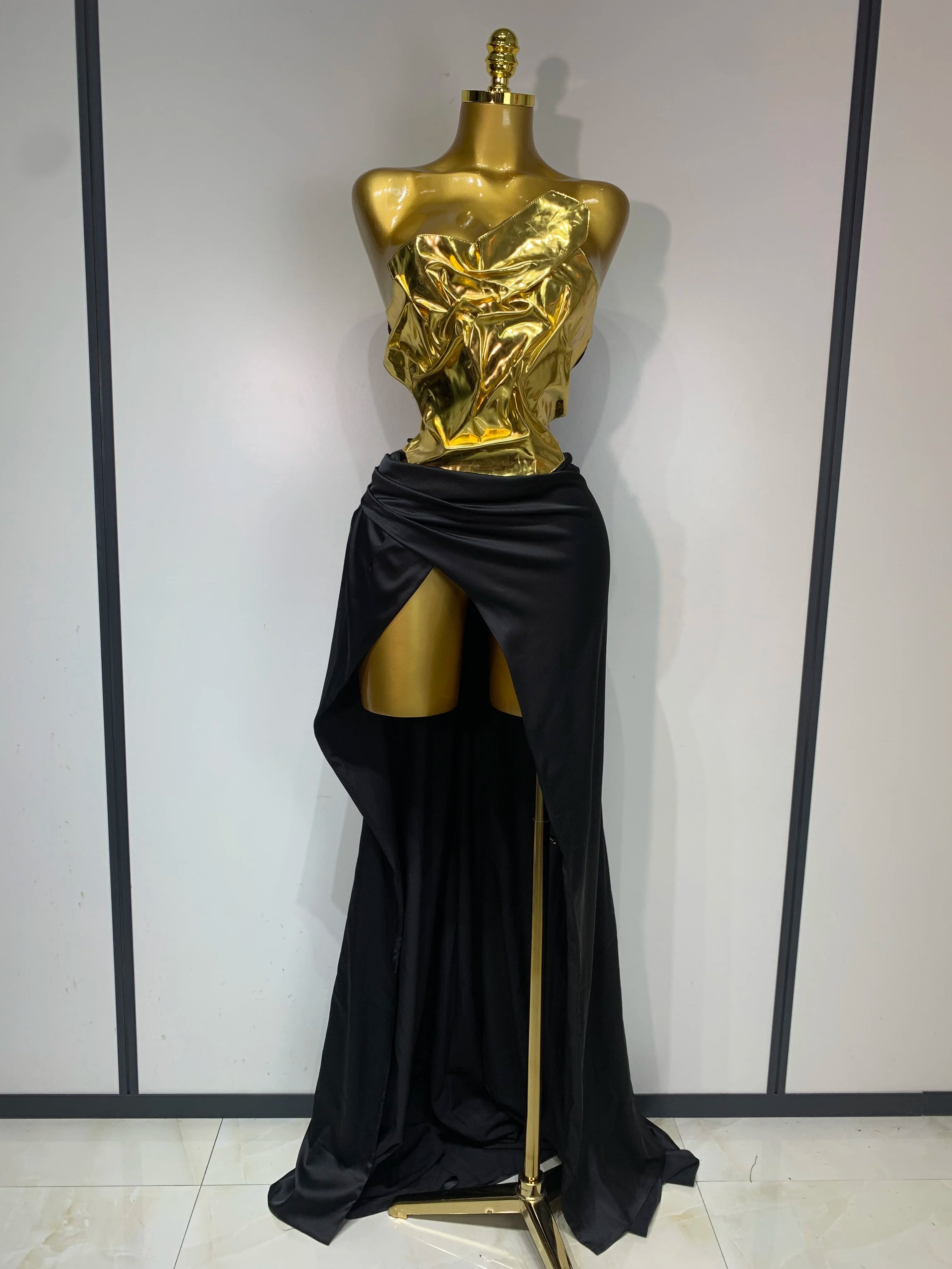 2025 Women Gold Color Sexy Laced-up Tops 2 Pieces Set Long Dress Celebrate Evening Party Celebrity Elegant Dress Gold