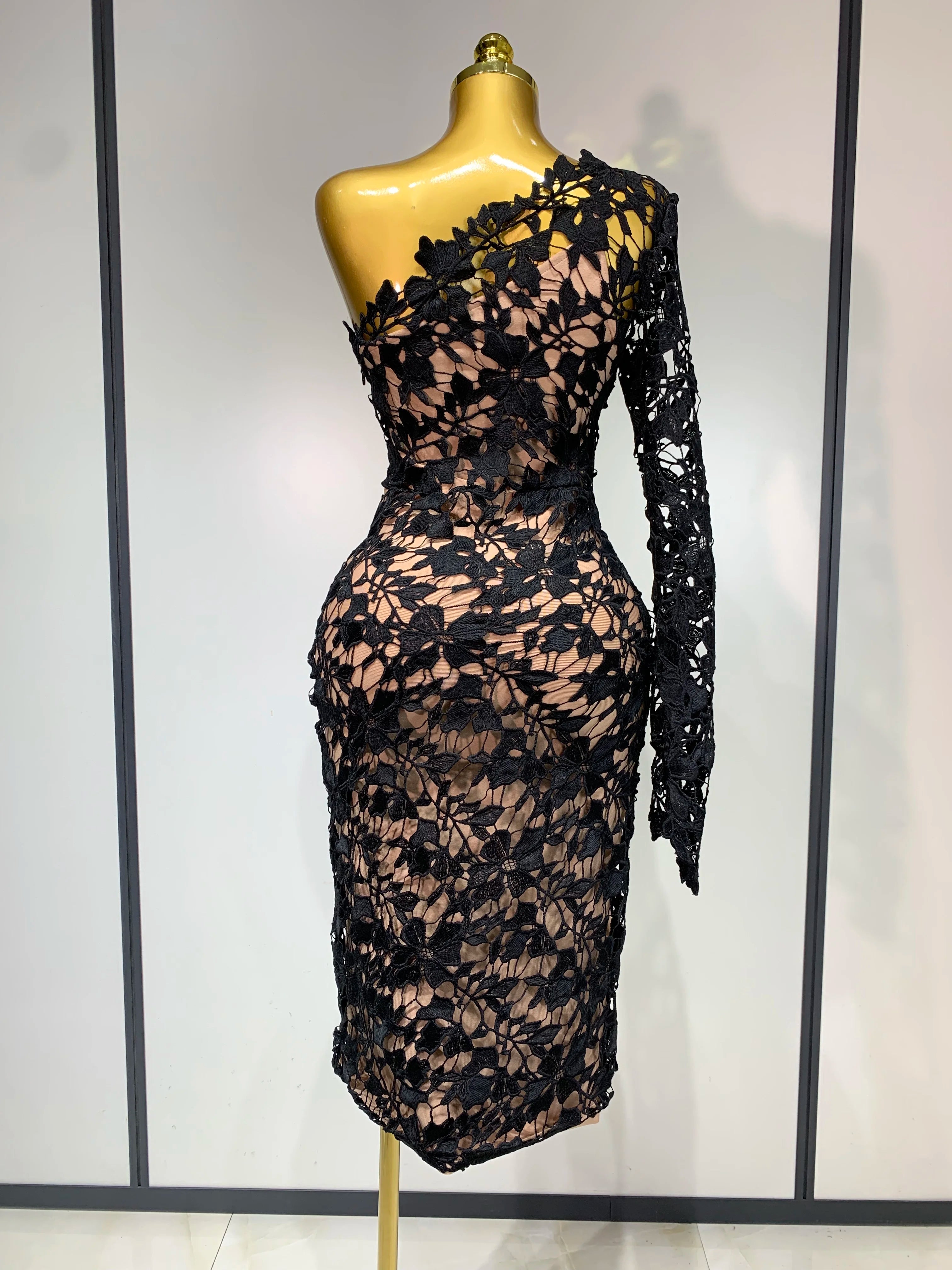 Women Sexy Lace Patchtop Bandage Dress Diagonal Collar Single Shoulder Long Sleeve Bodycon Dress Party Luxury Birthday Dresses