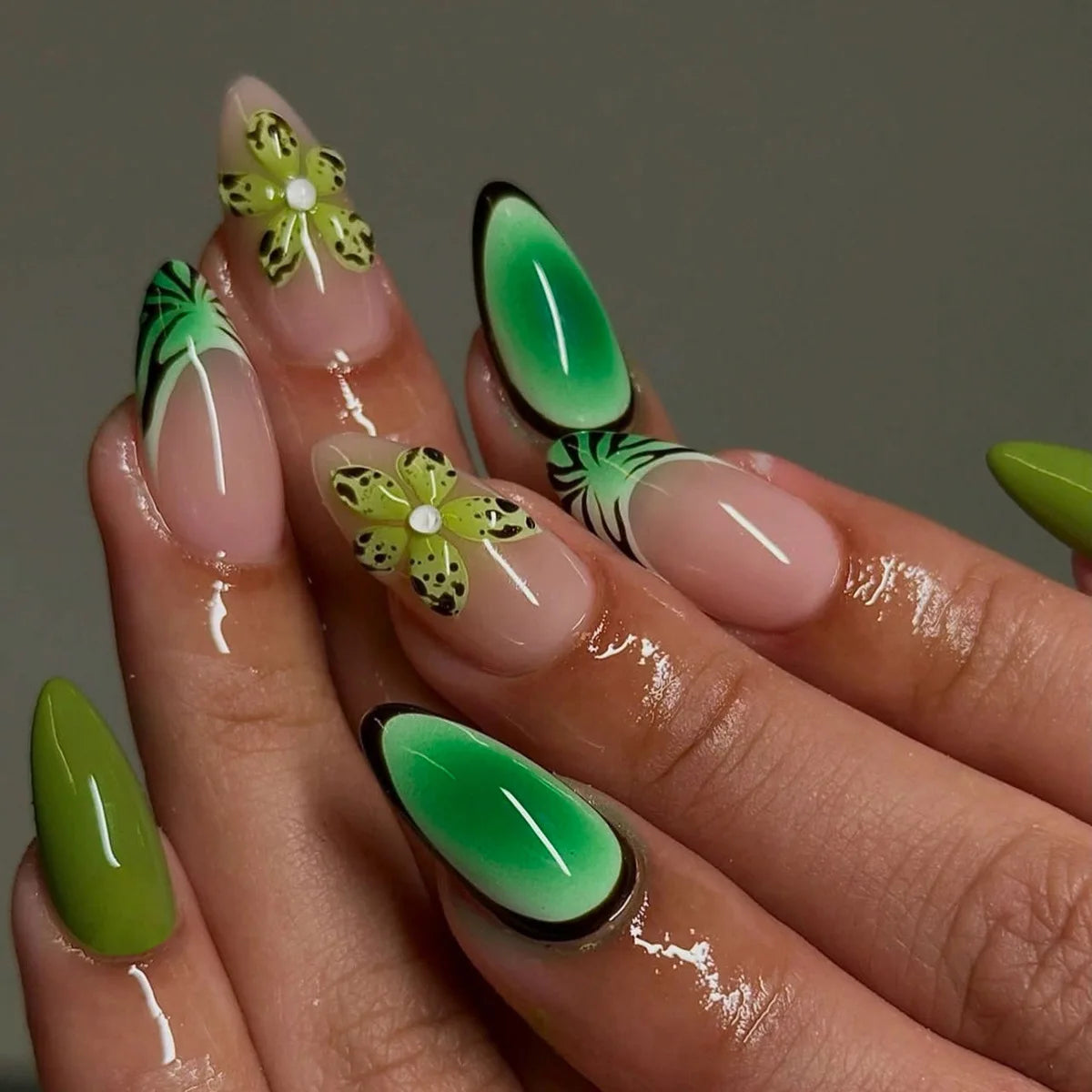 3D Butterfly Almond Nail Art Fashion Green Pearlescent Powder False Nails Detachable Finished Fake Nails Press on Nail with Glue MT2500JP3477