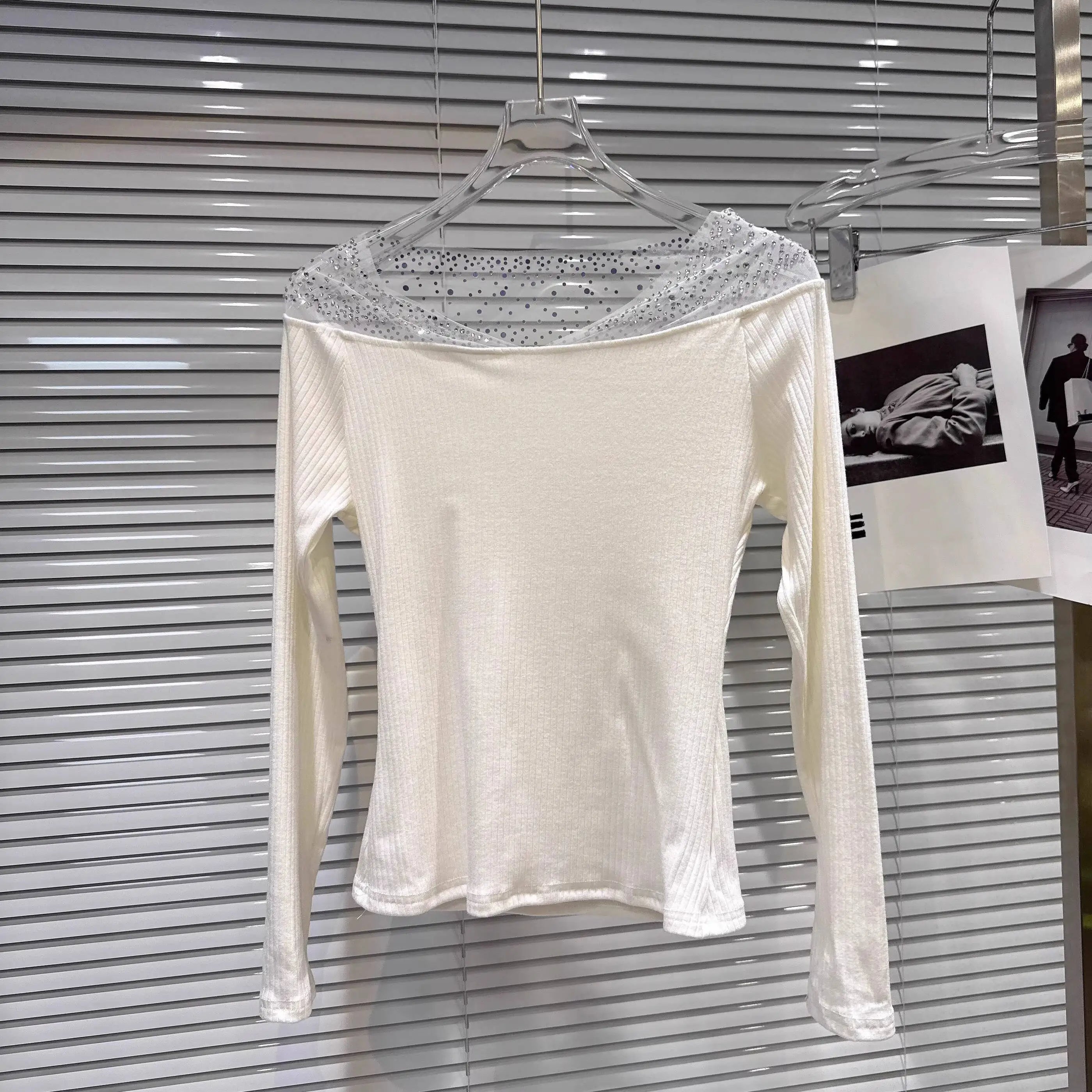 Winter New Elegant Fashion Shiny Rhinestone Mesh Off-Shoulder T-Shirt For Women Patchwork Tops Female Trend 11A07654 White One Size