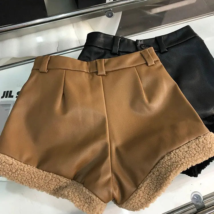 2023 Winter New Women Sexy High Waist PU Leather Combination Fur Design Slim Shorts