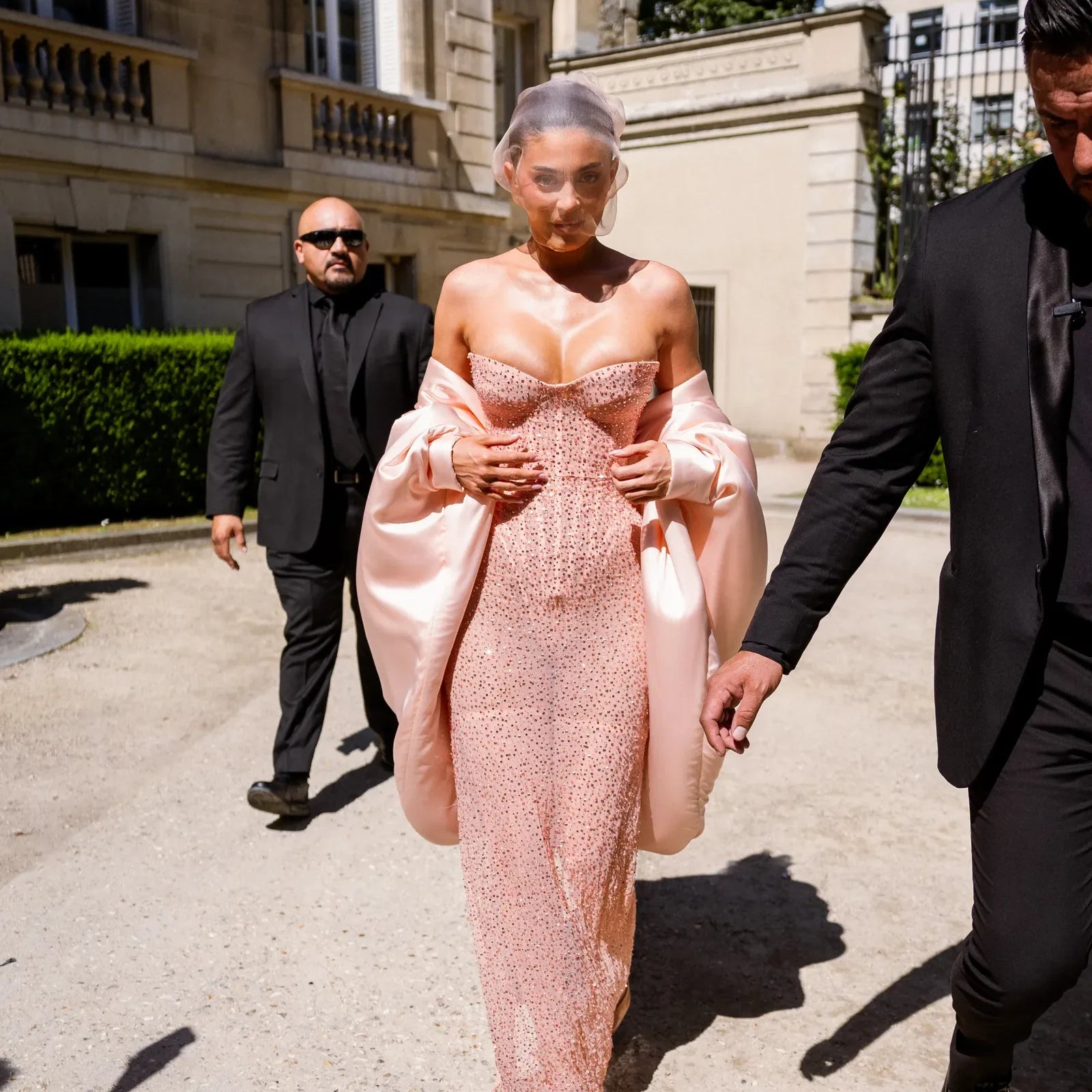 Celebrity Red Carpet Dress Women Sexy Strapless Shinning Pink Sequins Bodycon Long Celebrate Evening Party Dress Wholesale