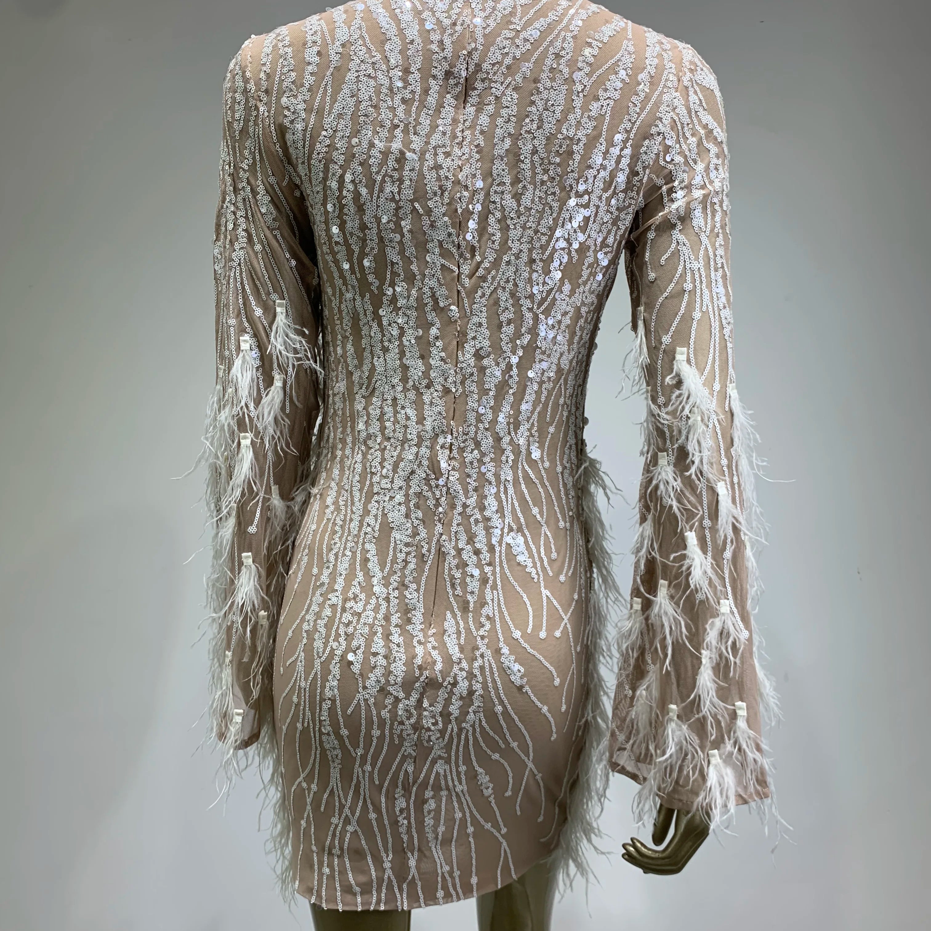 New Women Celebrity Sexy Long Sleeve Feather White Mini Pearl Bodycon Gowns Dress 2024 Elegant Evening Party Club Dress