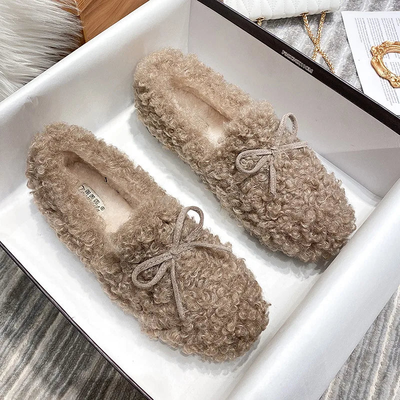 Women's plush cotton shoes Winter outdoor warm snow boots Flat bottomed Lefu shoes Lambhair Butterfly decoration design Large 41 Khaki