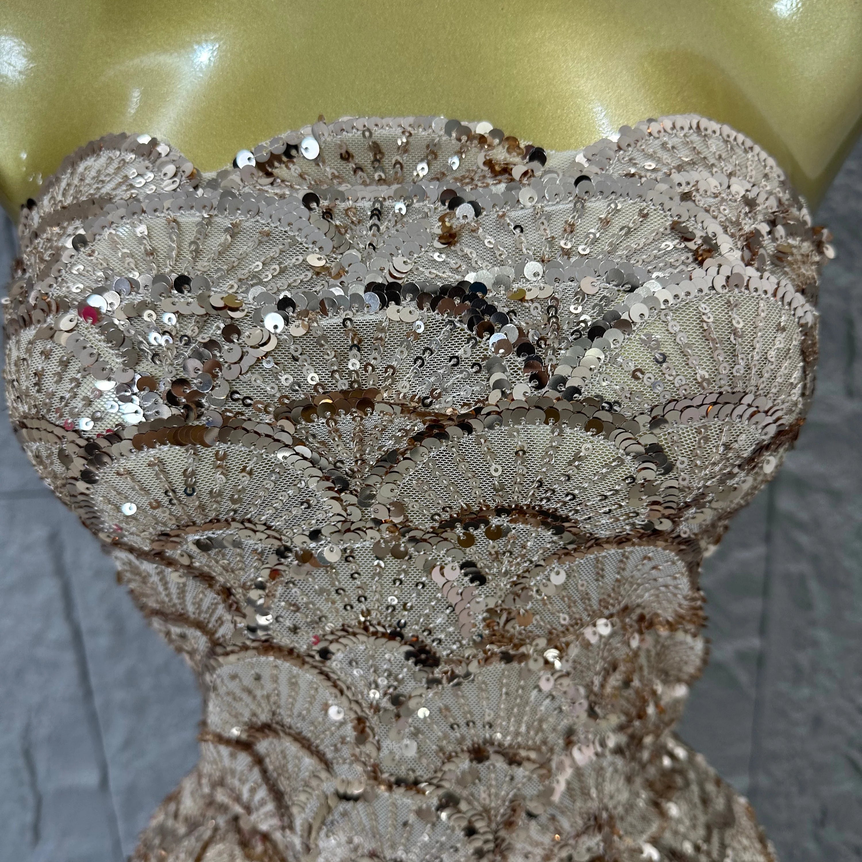 Elegant Silver Champagne Gold Strapless Mini Dress Women Sexy Sequin Form-Fitting Evening Party Nightclub Cocktail Party Costume