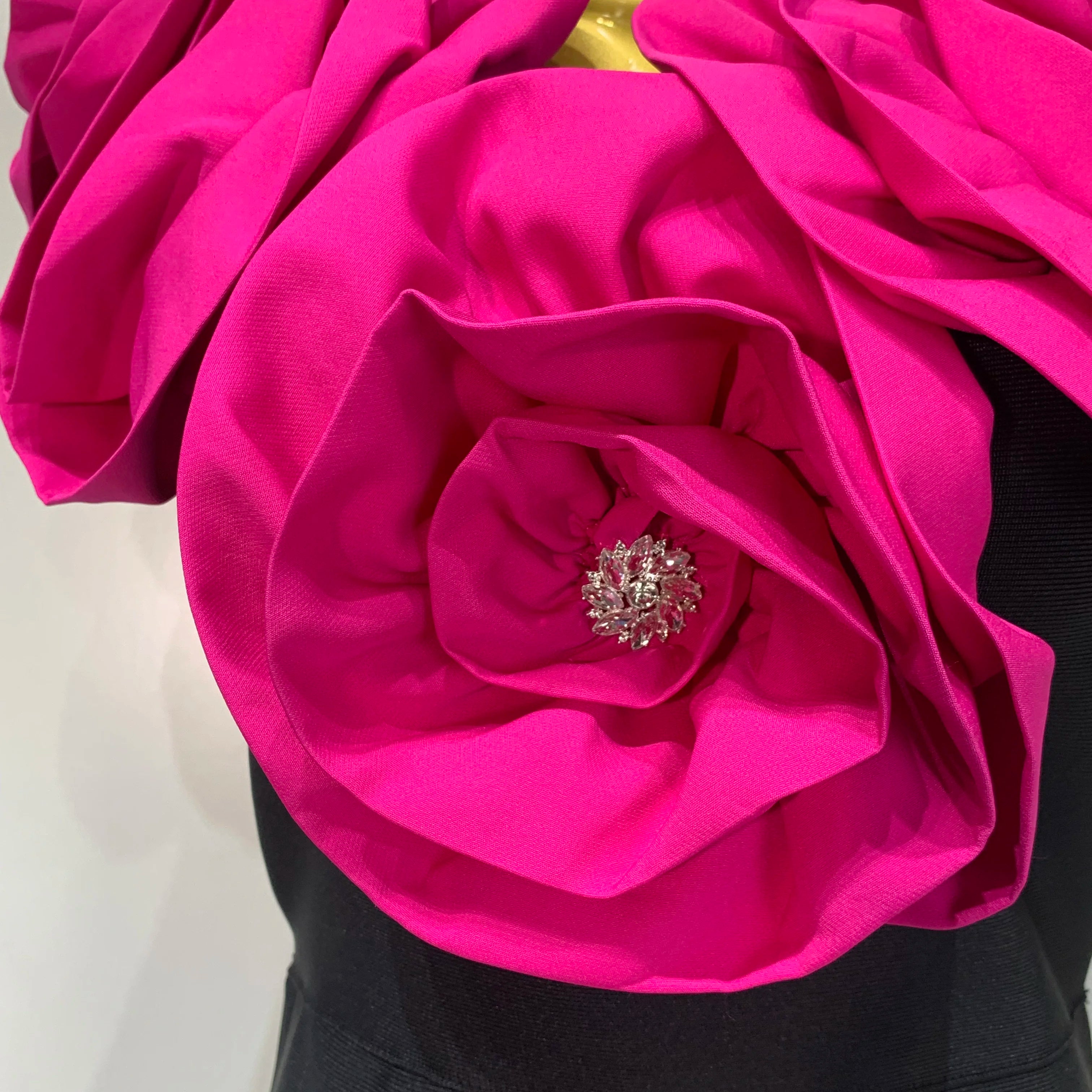 Women 2025 Sexy Off Shoulder Flower Diamonds Bodycon Bandage Dress 2025 Celebrity Elegant Evening Luxury Birthday Party Dresses