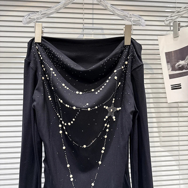 Winter New Sweet Fashion Pearl Rhinestone Hot Rhinestone Chain Pattern T-Shirt For Women Off-shoulder Tops 11A07486