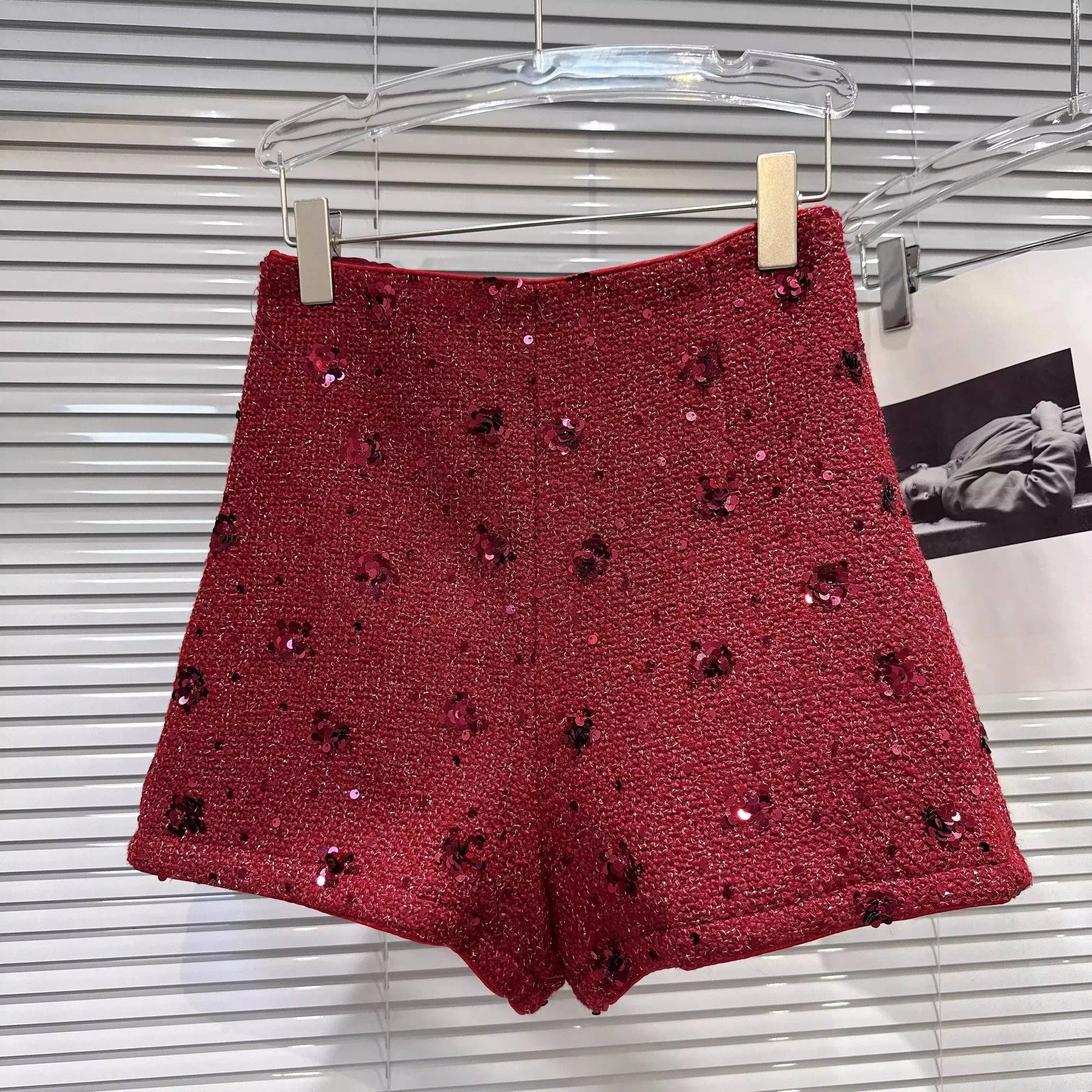 Winter New Fashion Sequin Flower Embroidery Tweed Short Pants For Women High Waist Wide-leg Shorts Female 11A07658 Red