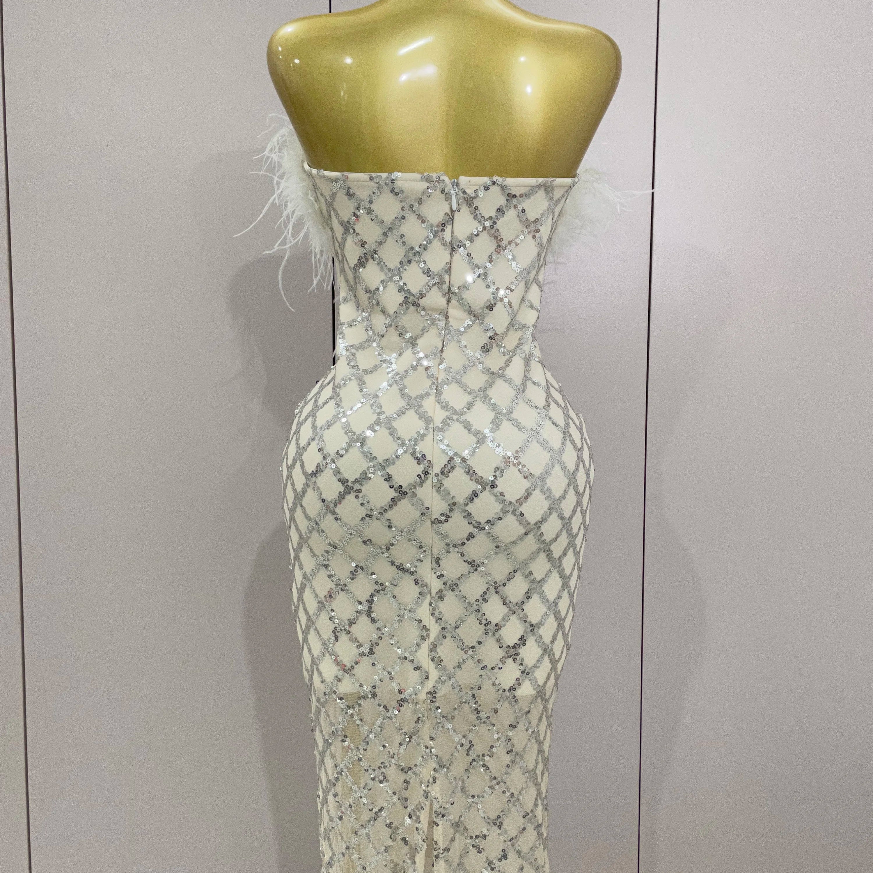 2025 New Shinning White Feathers Sequins Straples Bodycon Dress Women Fashion Celebrate Luxury Birthday Party Cocktail Dress
