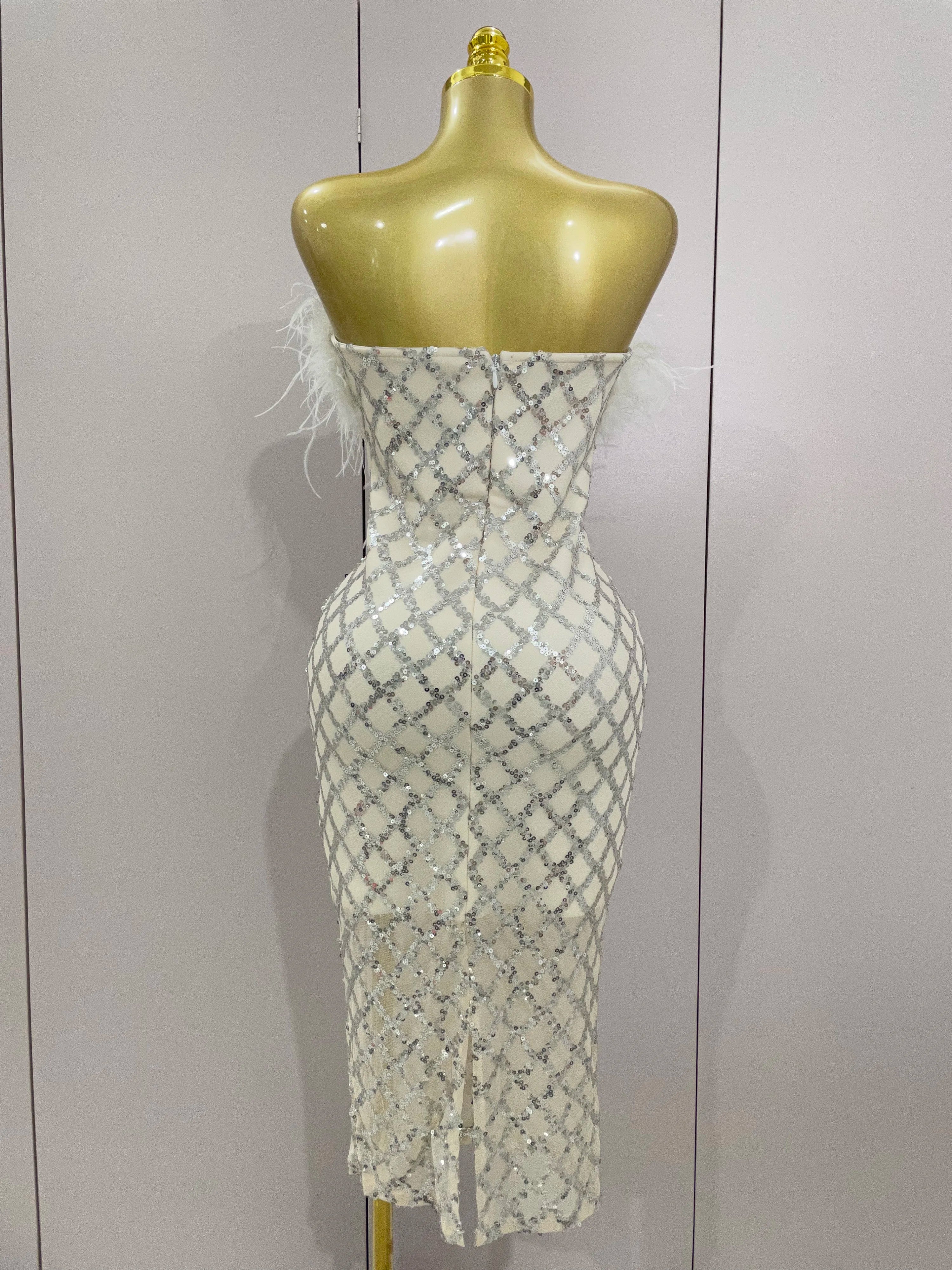 2025 New Shinning White Feathers Sequins Straples Bodycon Dress Women Fashion Celebrate Luxury Birthday Party Cocktail Dress