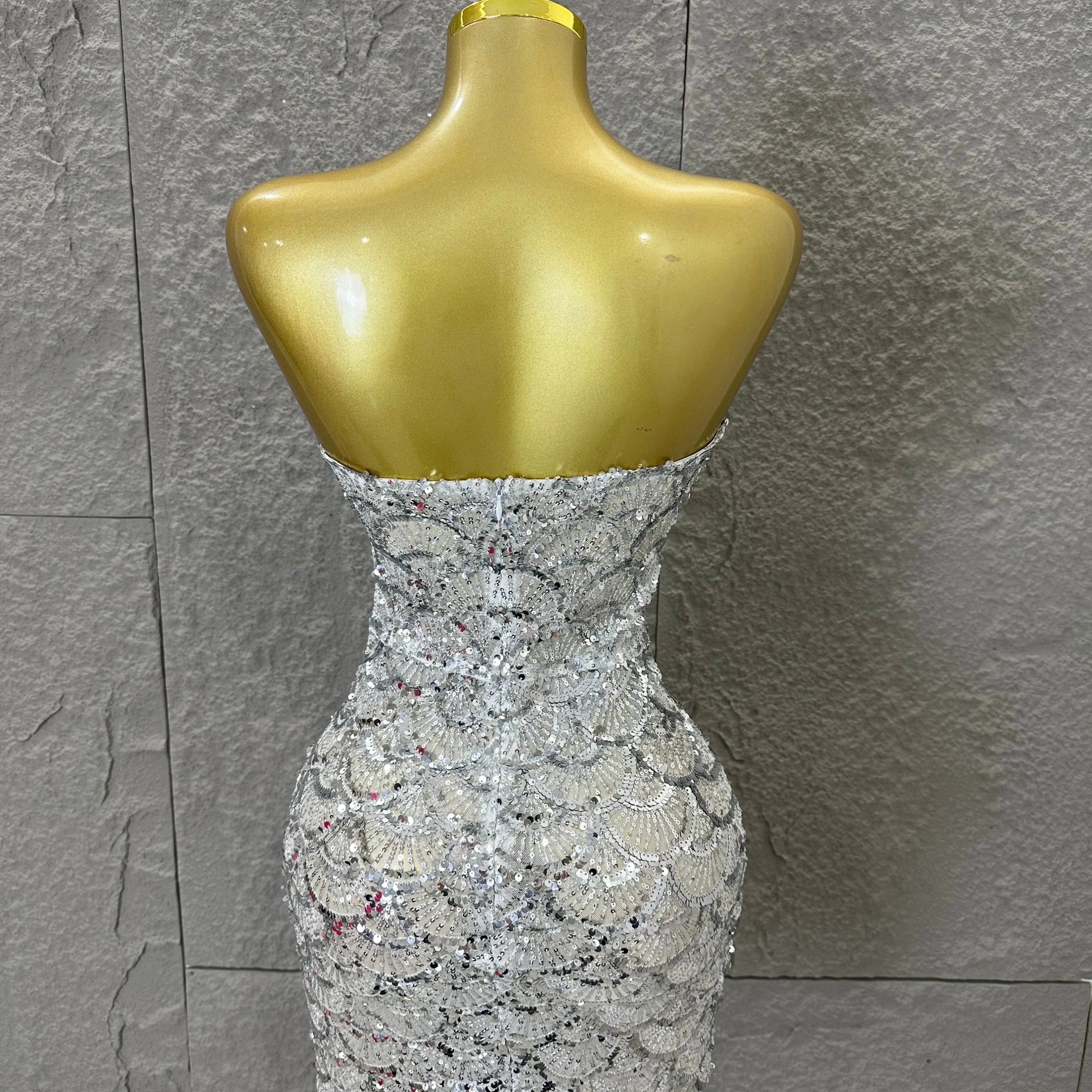 Elegant Silver Champagne Gold Strapless Mini Dress Women Sexy Sequin Form-Fitting Evening Party Nightclub Cocktail Party Costume