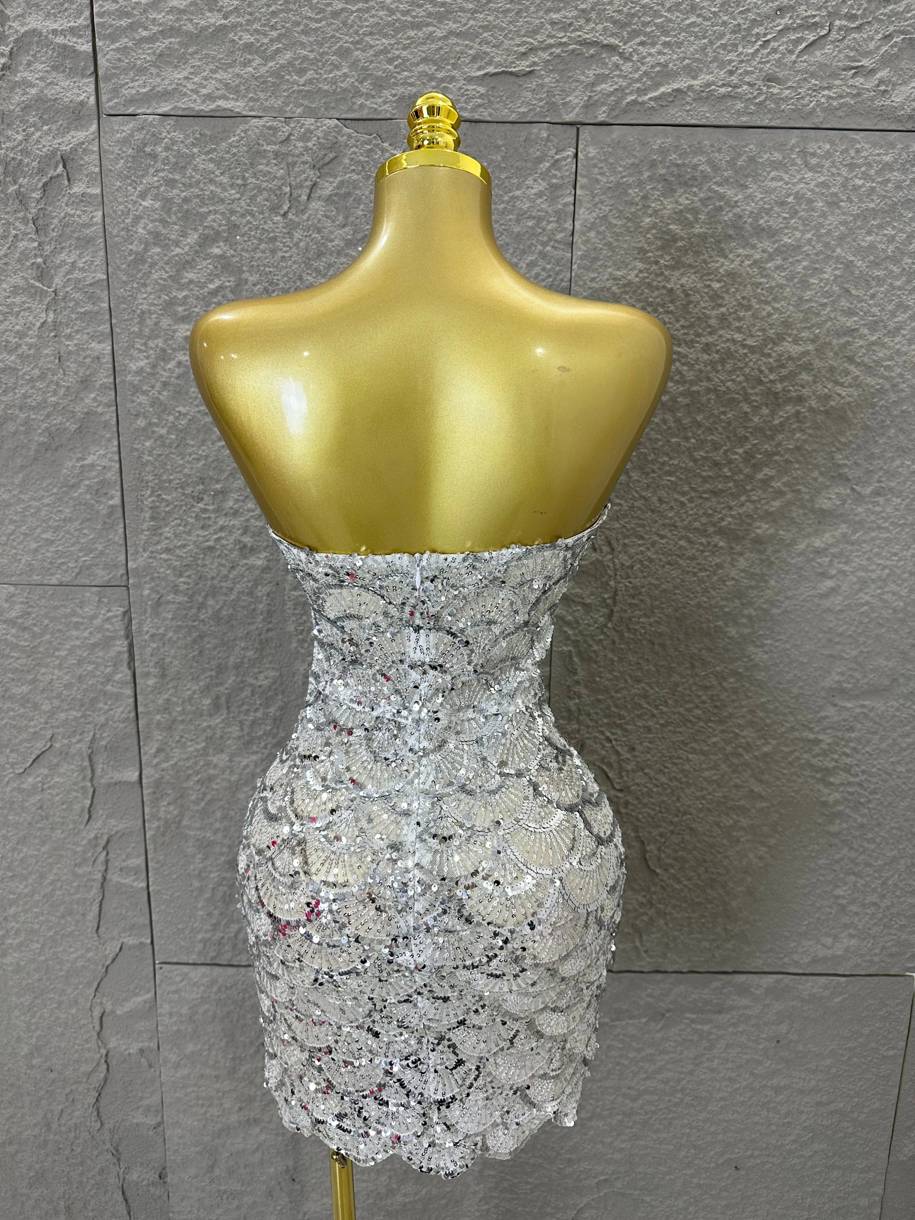 Elegant Silver Champagne Gold Strapless Mini Dress Women Sexy Sequin Form-Fitting Evening Party Nightclub Cocktail Party Costume