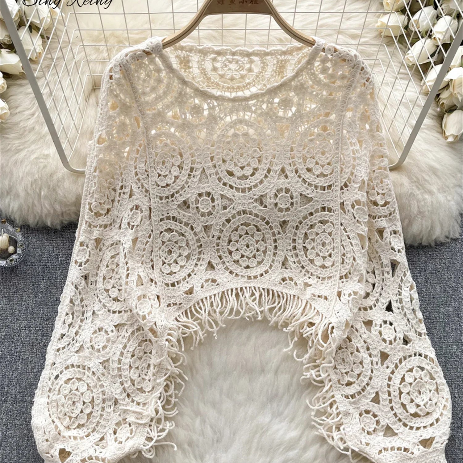 SINGREINY Autumn Casual Loose Knitting Top O Neck Hook Flower Hollow Long Sleeved Tassel Design Fashion French Vintage Blouse apricot One Size