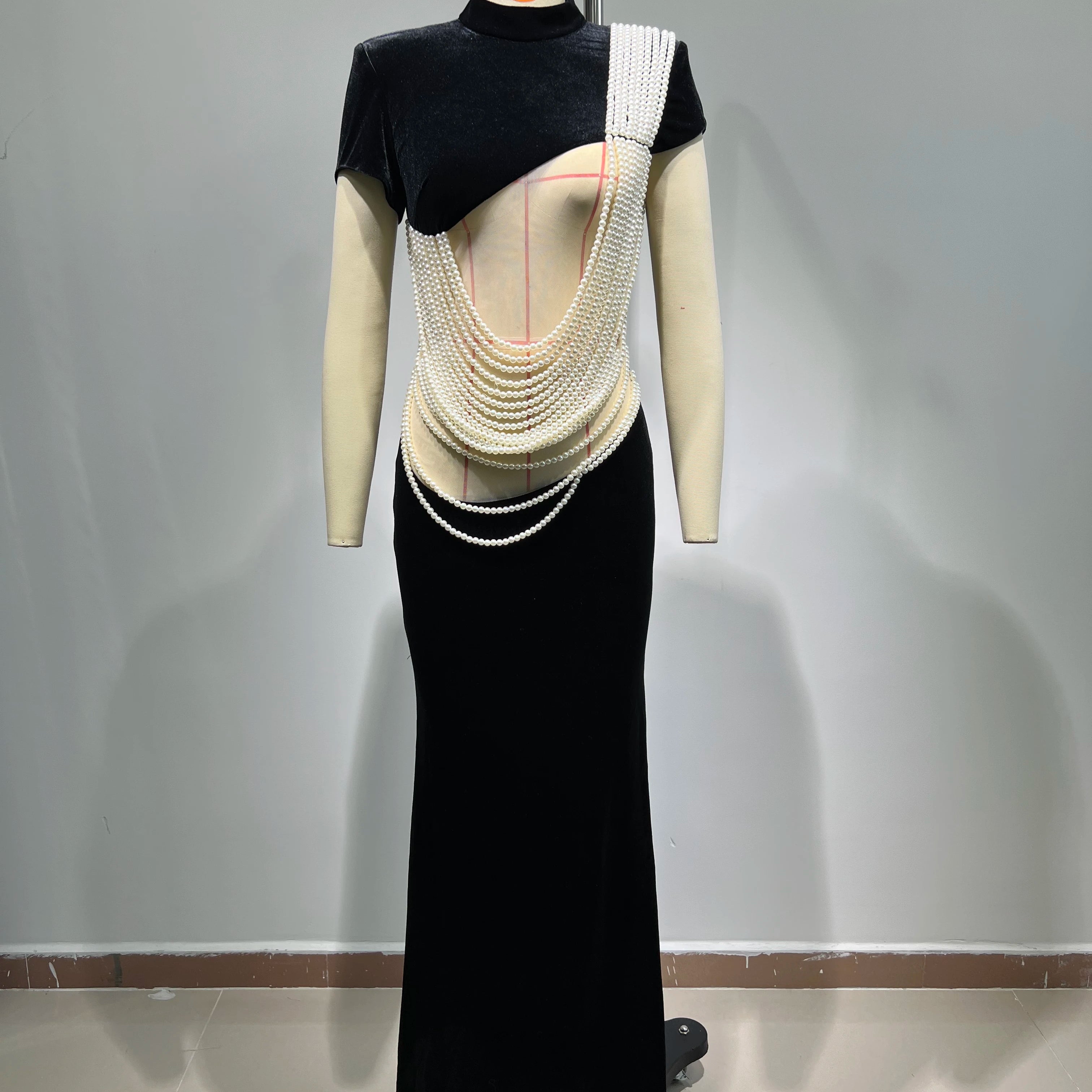 Pearl String Sexy Hollow Out Black Velvet Long Dress Elegant Woman Evening Party Dress Red Carpet Goddess Vestido