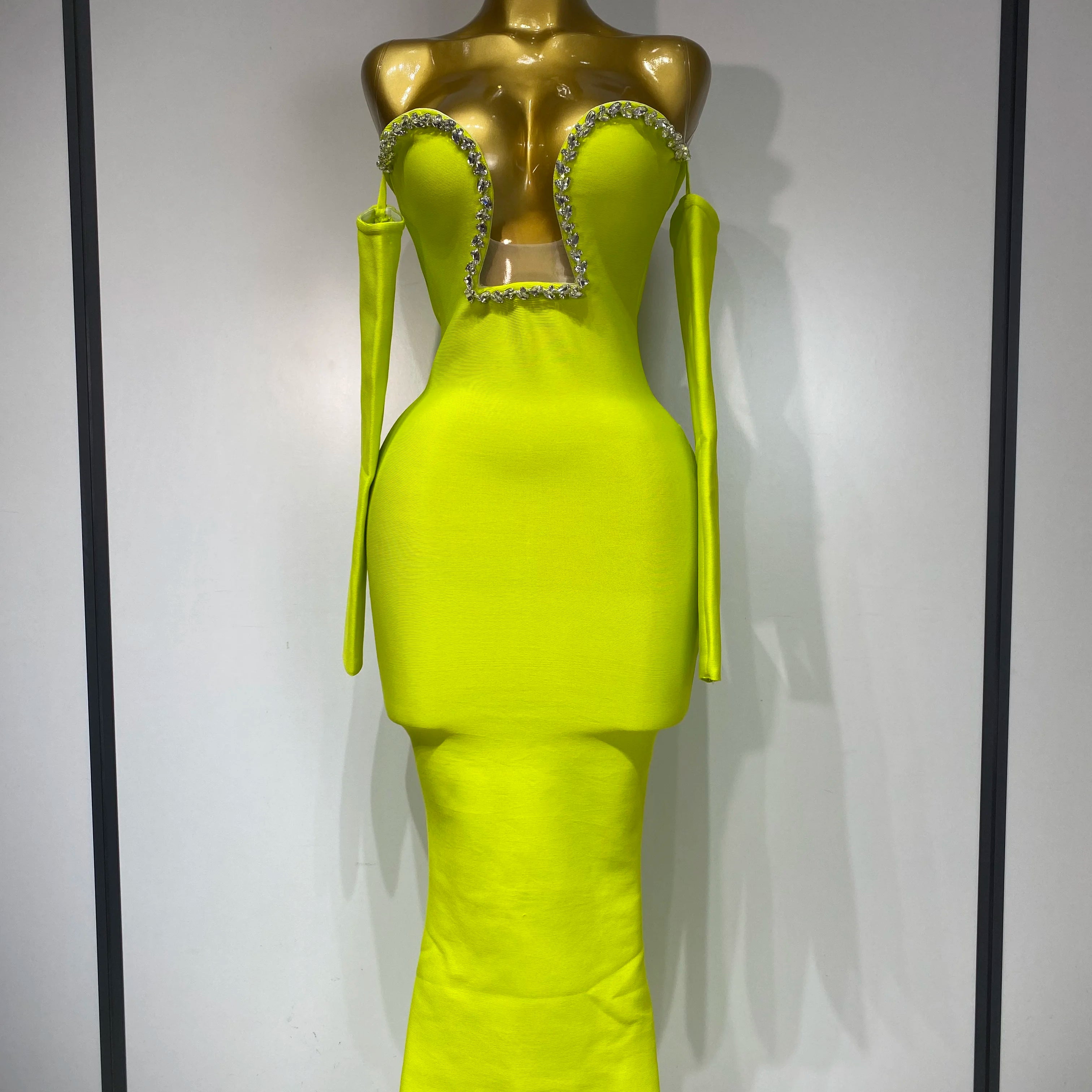 WomenSexy Off Shoulder Luxury Diamonds Long Bodycon Bandage Dress 2025 Celebrity Elegant Prom Gown Birthday Club Cocktail Dress Fluorescent Green
