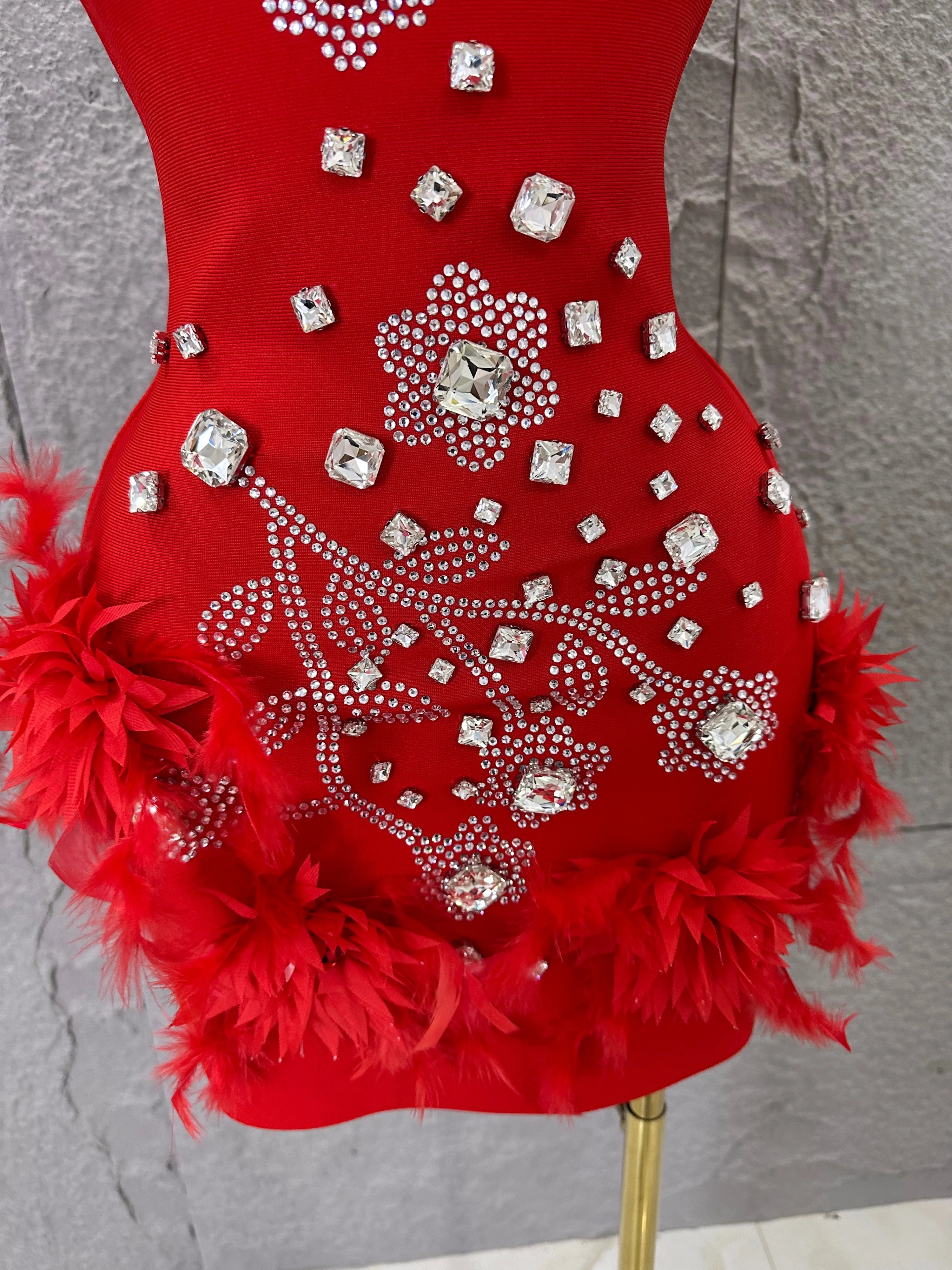 Elegant Red Spaghetti Strap Mini Dress Women Sexy Sweetheart Neck Crystal & Feather Form-Fitting Outfit Formal Event Costume