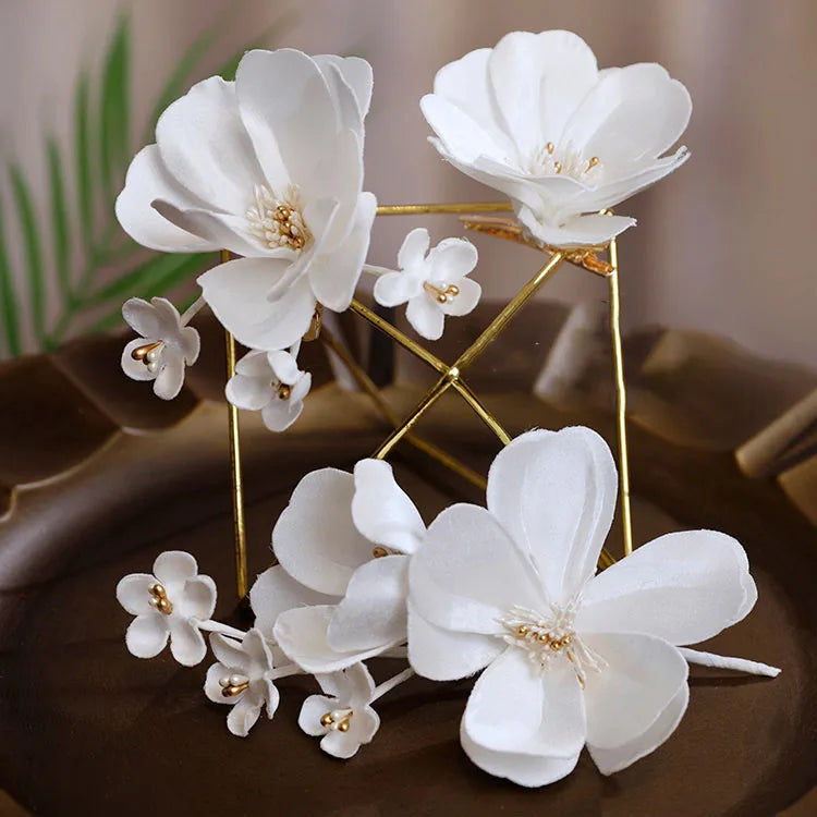 CC Flower Shape Hairpins Women Accessories Wedding Hairwear Bridal Headdress Engagement Hair Ornaments Romantic Hairgrips AN253