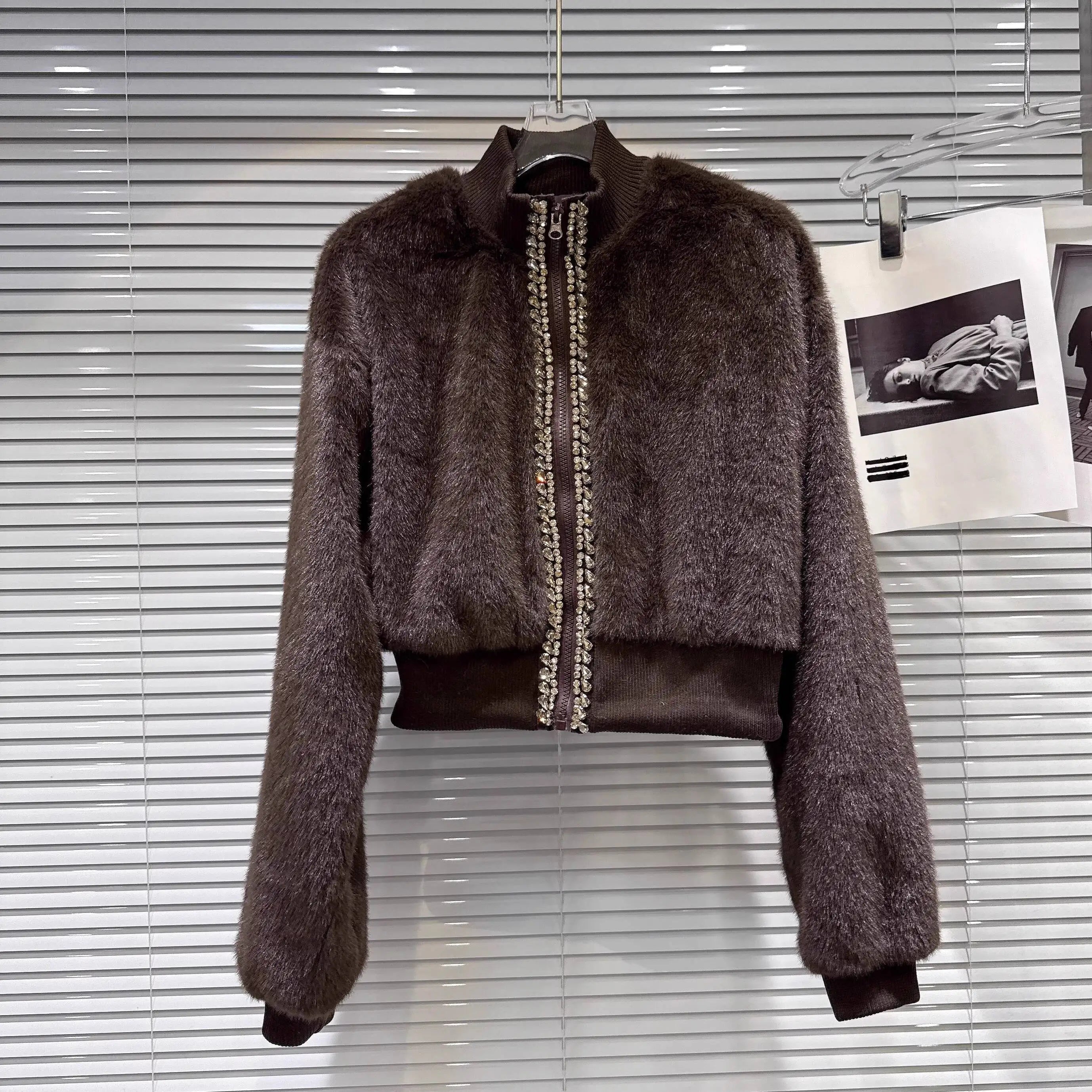 Winter New Fashion Rhinestone Edge Plush Cotton-Padded Short Jacket For Women High Waist Zipper Coat Female 11A07454 Brown One Size