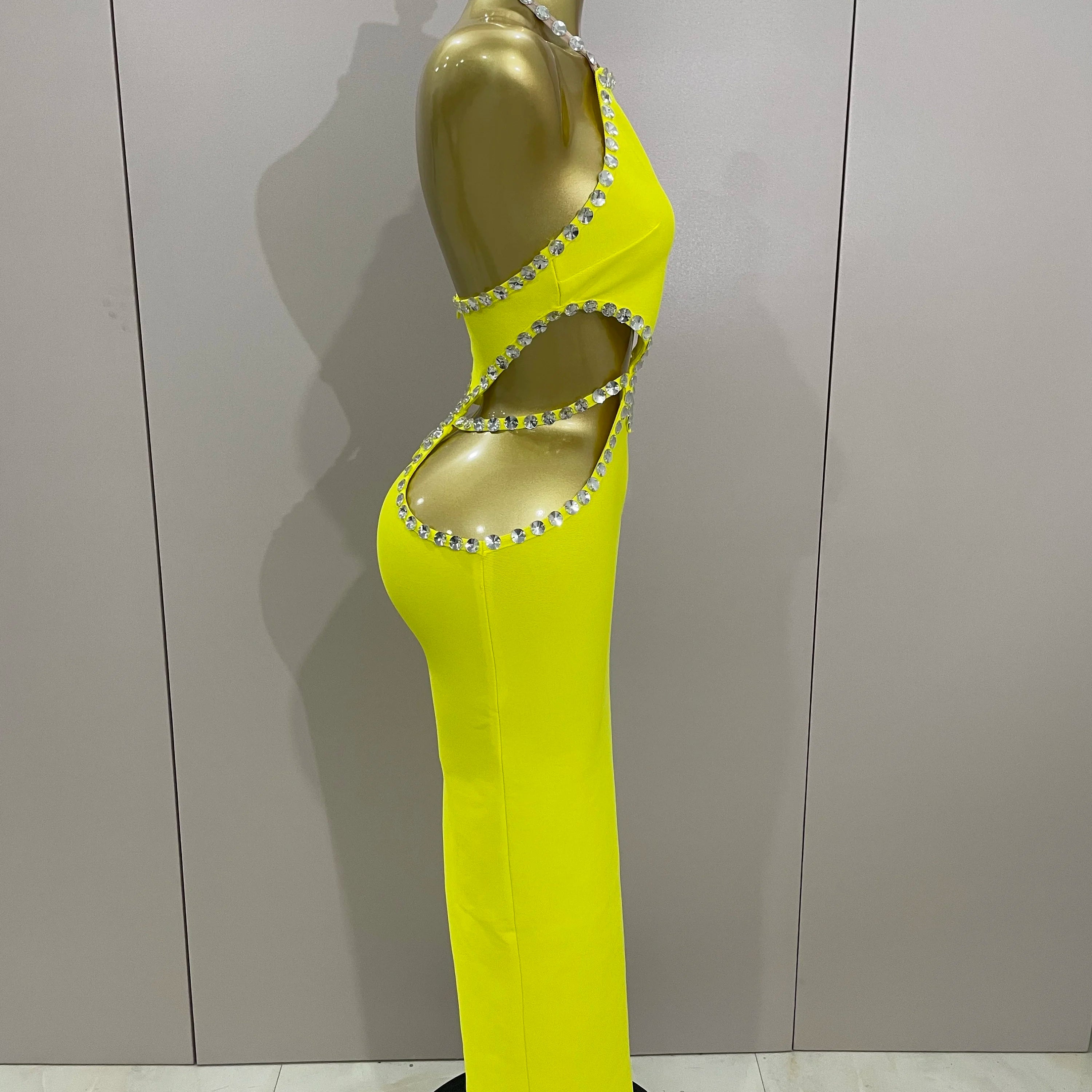 Luxury Sexy Backless Halter Beading Maxi Long Lemon Yellow Bandage Dress 2025 Women Elegant Evening Club Birthday Party Dress