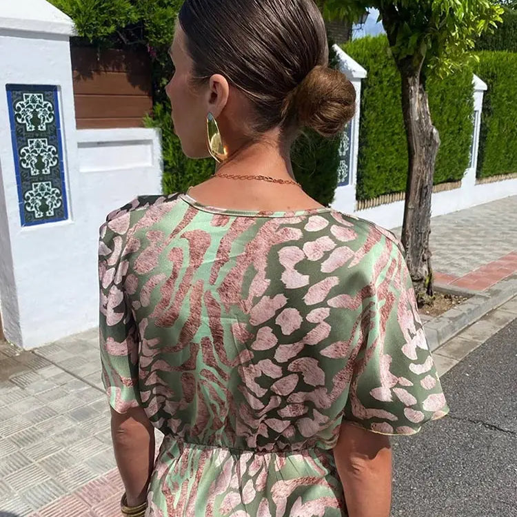 Elegant Printed Satin Midi Dress For Women Chic V-neck Short Sleeve Pleated Bodycon Dresses Summer Female Chic Street Robes 2024