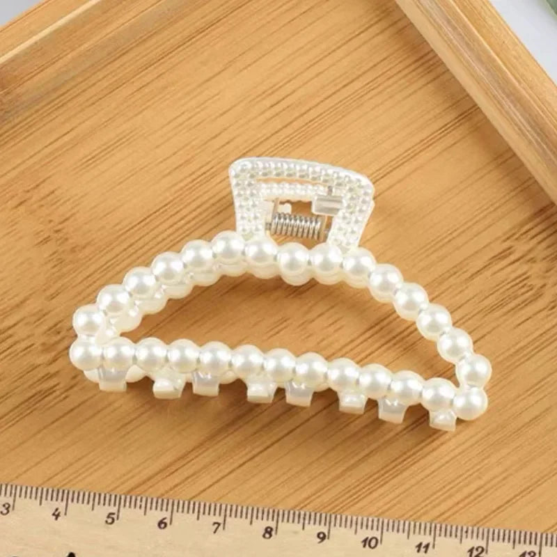 Korean Pearl Hairpins Geometric Hair Claw Clips for Women Summer Large Shark Clip Back Head Hair Clip for Girls Hair Accessories H