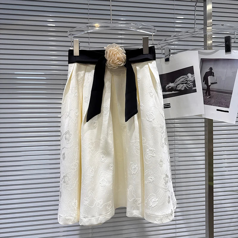 Winter New Fashion Three-Dimensional Flower Belt Jacquard Pattern A-Line Skirt For Women Mid-length Skirts 11A07957 Creamy-white