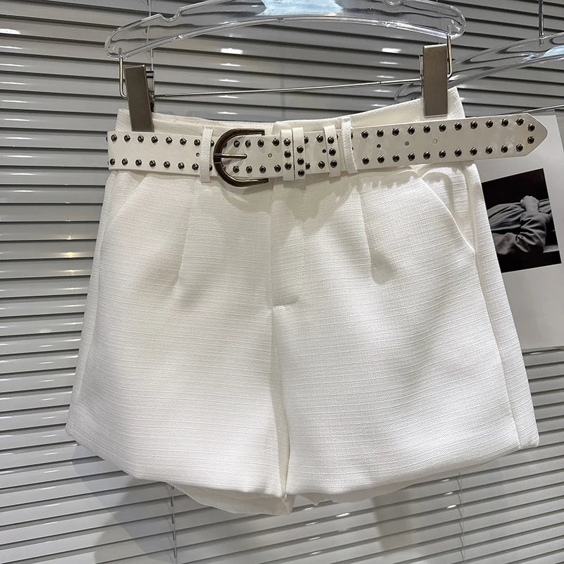 Winter New Fashionable Elegant Big Diamond Buckle Quilted Short Jacket Belted Shorts Women's Two-pieces Set 11A07651